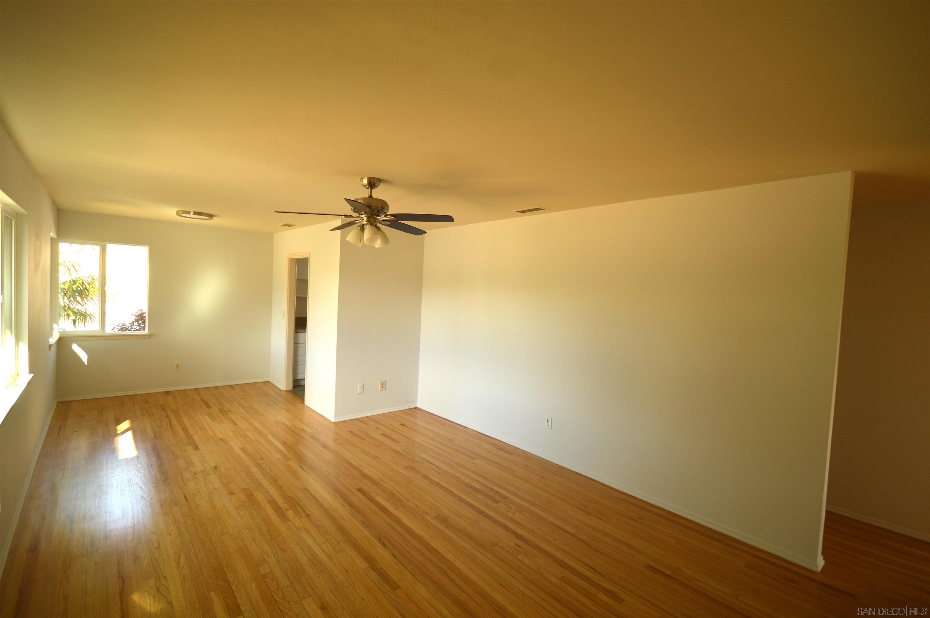 Detail Gallery Image 22 of 24 For 2679-83  Tern Dr, San Diego,  CA 92123 - 5 Beds | 4 Baths