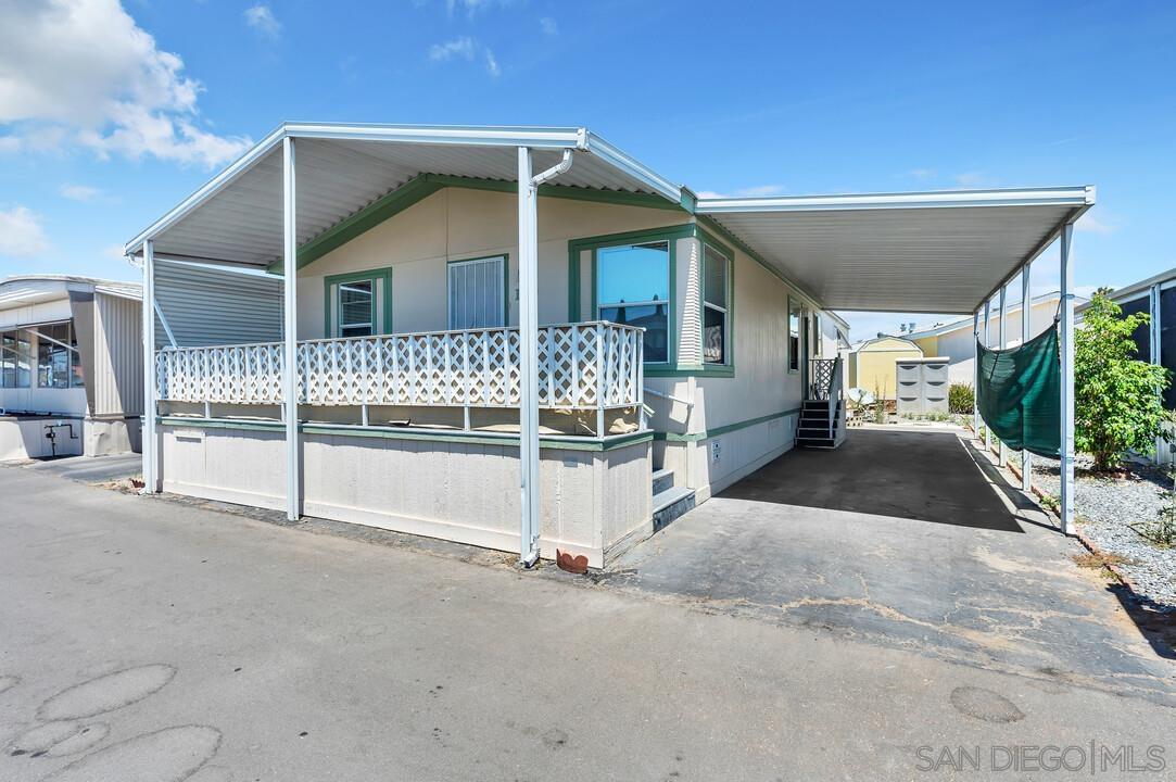 Detail Gallery Image 2 of 28 For 410 S 1st St  Spc 199,  El Cajon,  CA 92019 - 2 Beds | 2 Baths