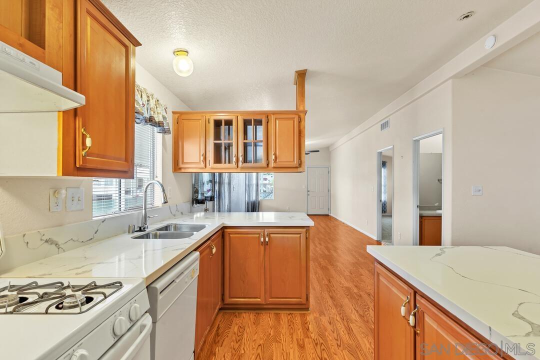 Detail Gallery Image 12 of 28 For 410 S 1st St  Spc 199,  El Cajon,  CA 92019 - 2 Beds | 2 Baths