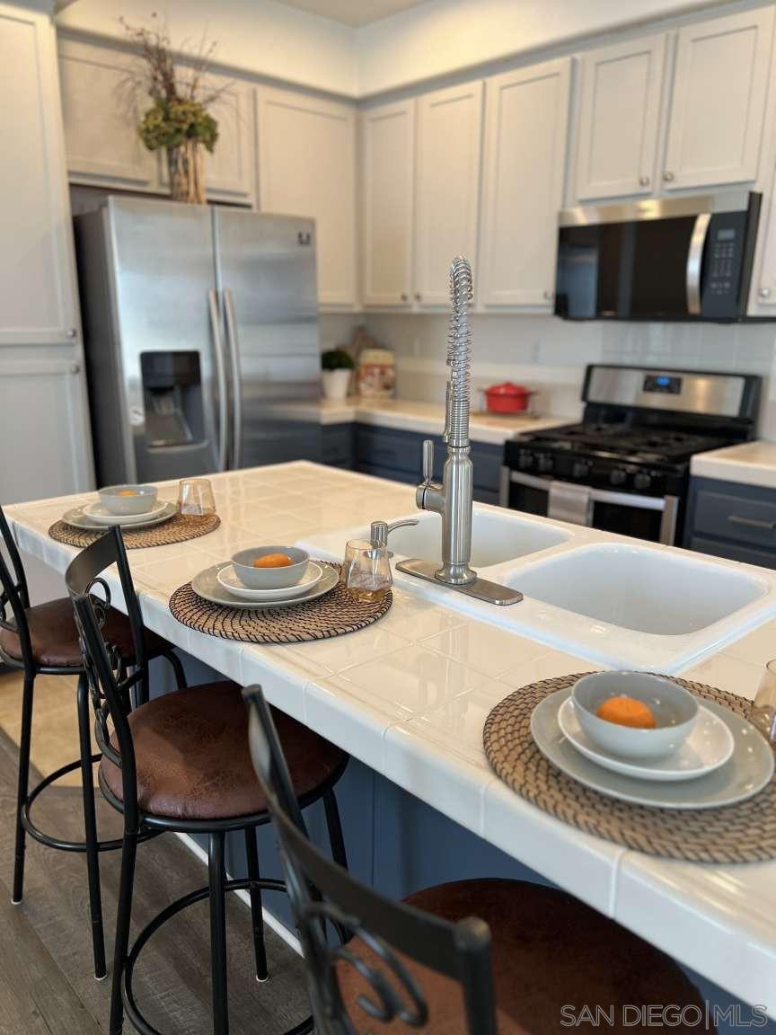 Detail Gallery Image 3 of 23 For 362  Borden Rd, San Marcos,  CA 92069 - 2 Beds | 2 Baths