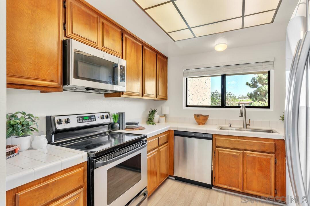 Detail Gallery Image 2 of 15 For 4245  Asher St  #64,  San Diego,  CA 92110 - 2 Beds | 2 Baths