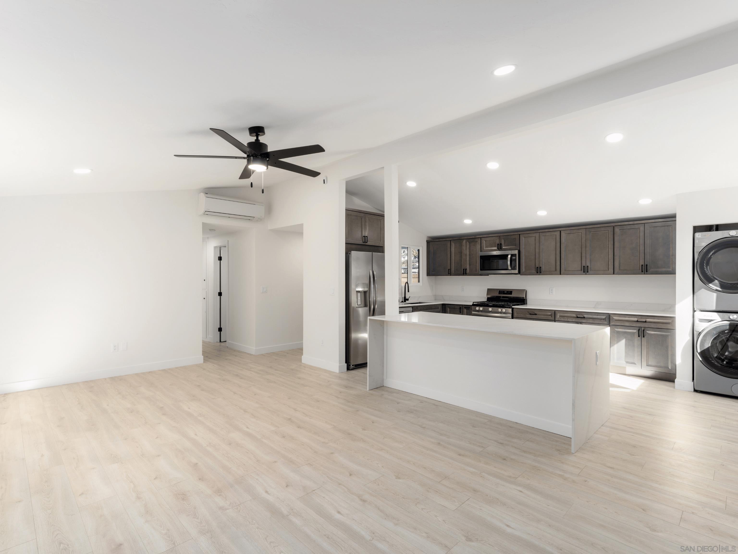 Detail Gallery Image 11 of 26 For 3346  Lockwood Dr, San Diego,  CA 92123 - – Beds | – Baths