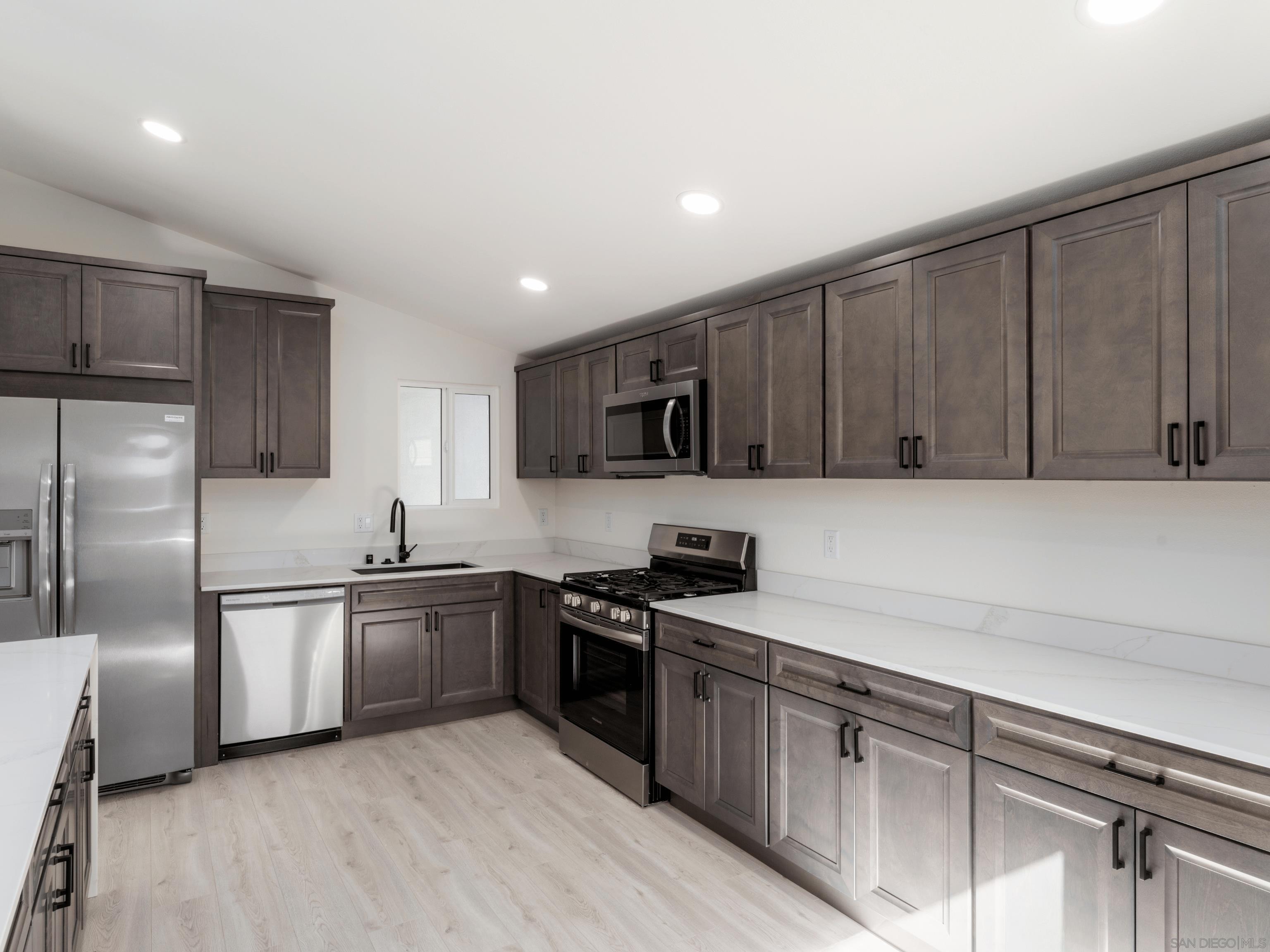 Detail Gallery Image 12 of 26 For 3346  Lockwood Dr, San Diego,  CA 92123 - – Beds | – Baths