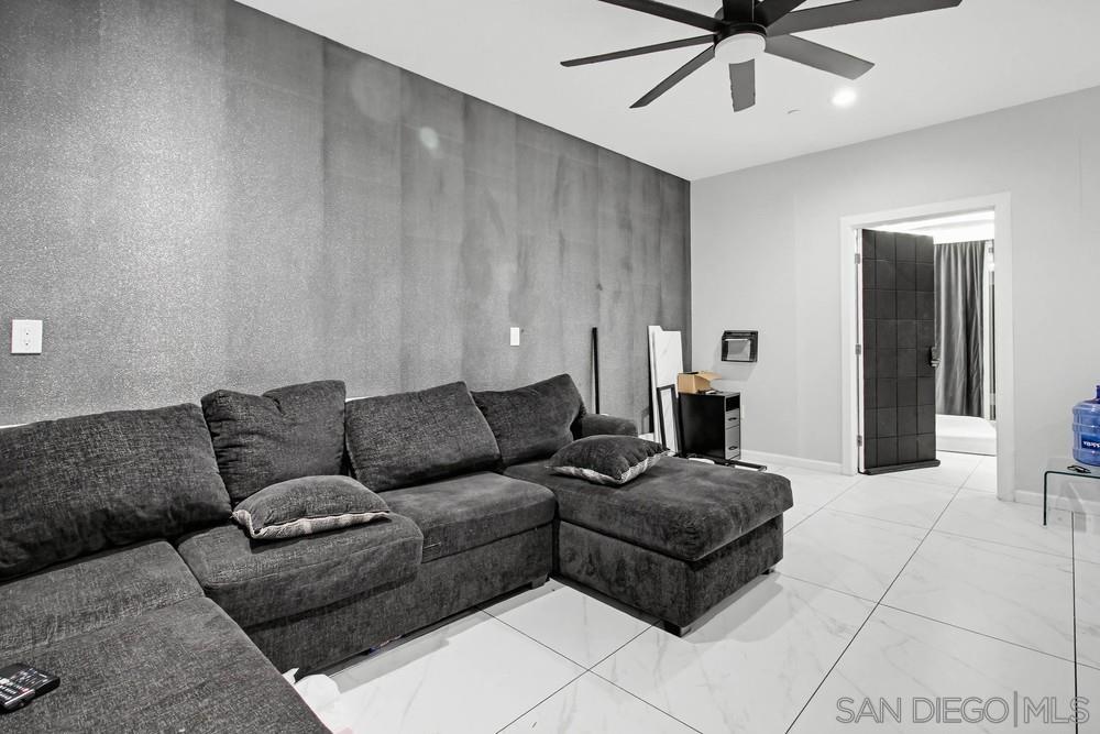 Detail Gallery Image 6 of 46 For 1644  Cuyamaca Ave, Spring Valley,  CA 91977 - 4 Beds | 3/1 Baths