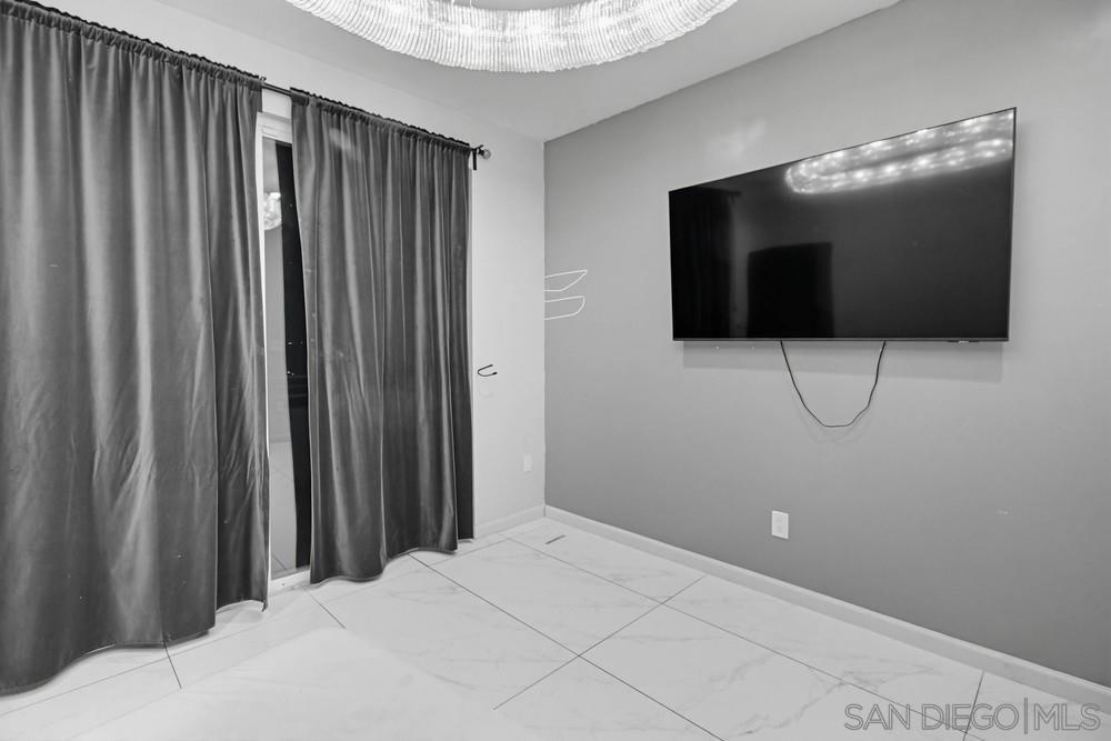 Detail Gallery Image 8 of 46 For 1644  Cuyamaca Ave, Spring Valley,  CA 91977 - 4 Beds | 3/1 Baths