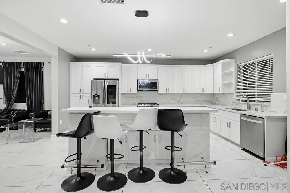 Detail Gallery Image 10 of 46 For 1644  Cuyamaca Ave, Spring Valley,  CA 91977 - 4 Beds | 3/1 Baths