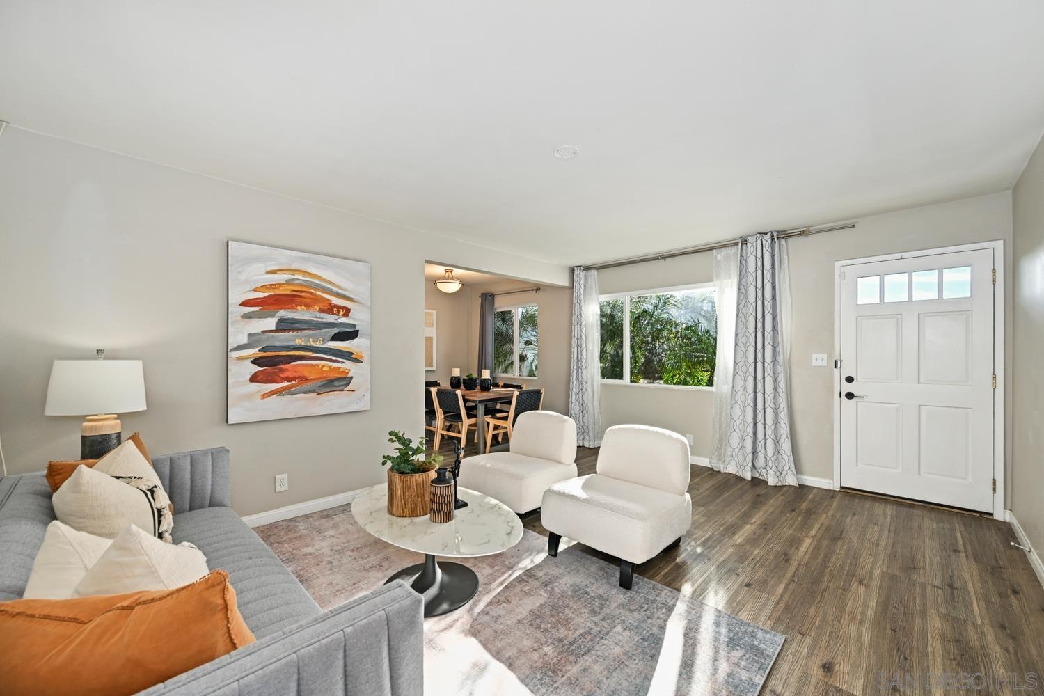 Detail Gallery Image 3 of 28 For 720  Fern St, Escondido,  CA 92027 - 3 Beds | 2 Baths