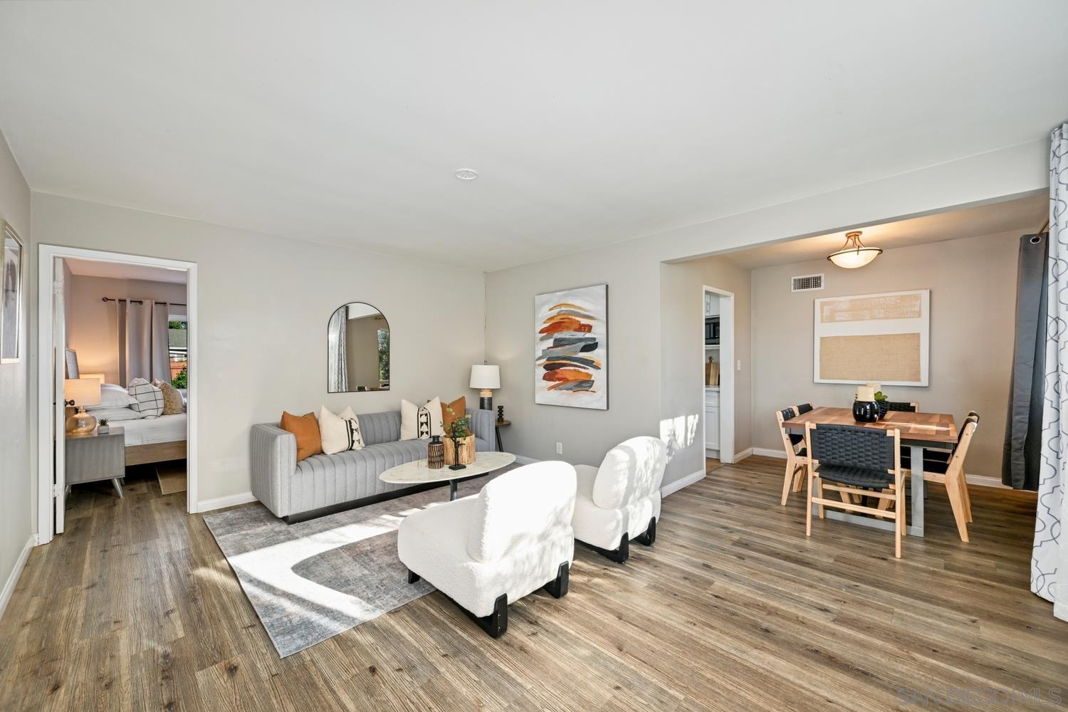 Detail Gallery Image 4 of 28 For 720  Fern St, Escondido,  CA 92027 - 3 Beds | 2 Baths