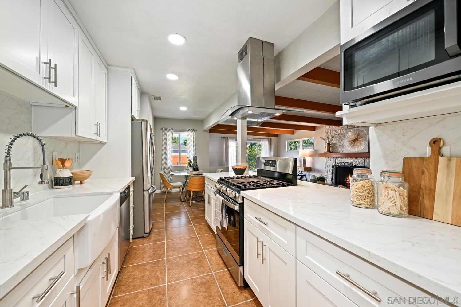 Detail Gallery Image 7 of 28 For 720  Fern St, Escondido,  CA 92027 - 3 Beds | 2 Baths