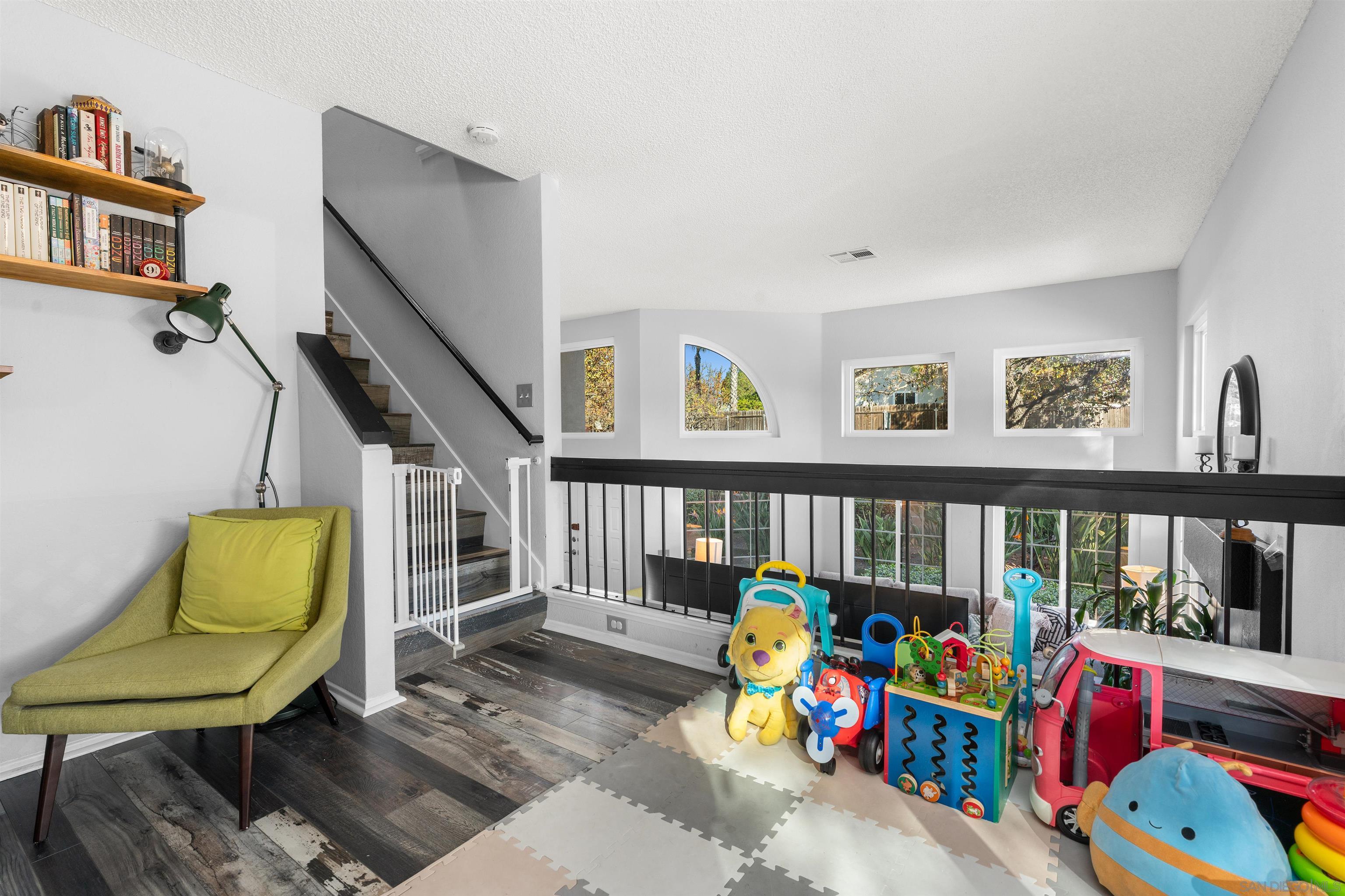 Detail Gallery Image 22 of 51 For 8896  Highwood Dr  #C,  San Diego,  CA 92119 - 3 Beds | 2/1 Baths