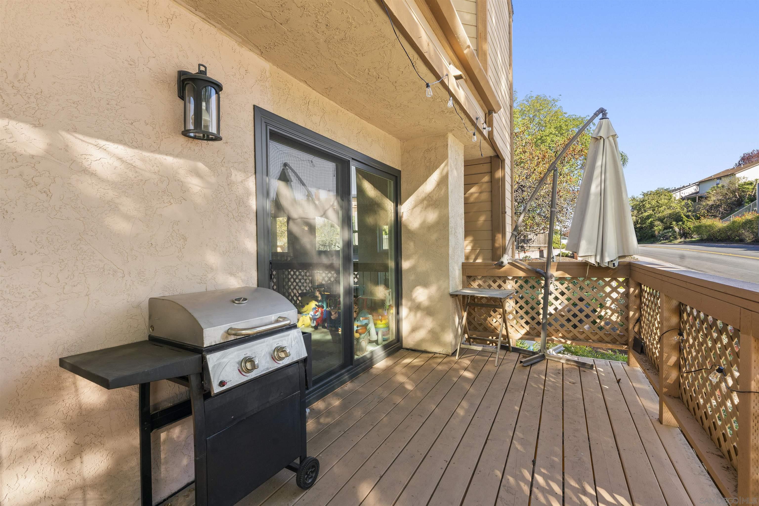 Detail Gallery Image 41 of 51 For 8896  Highwood Dr  #C,  San Diego,  CA 92119 - 3 Beds | 2/1 Baths