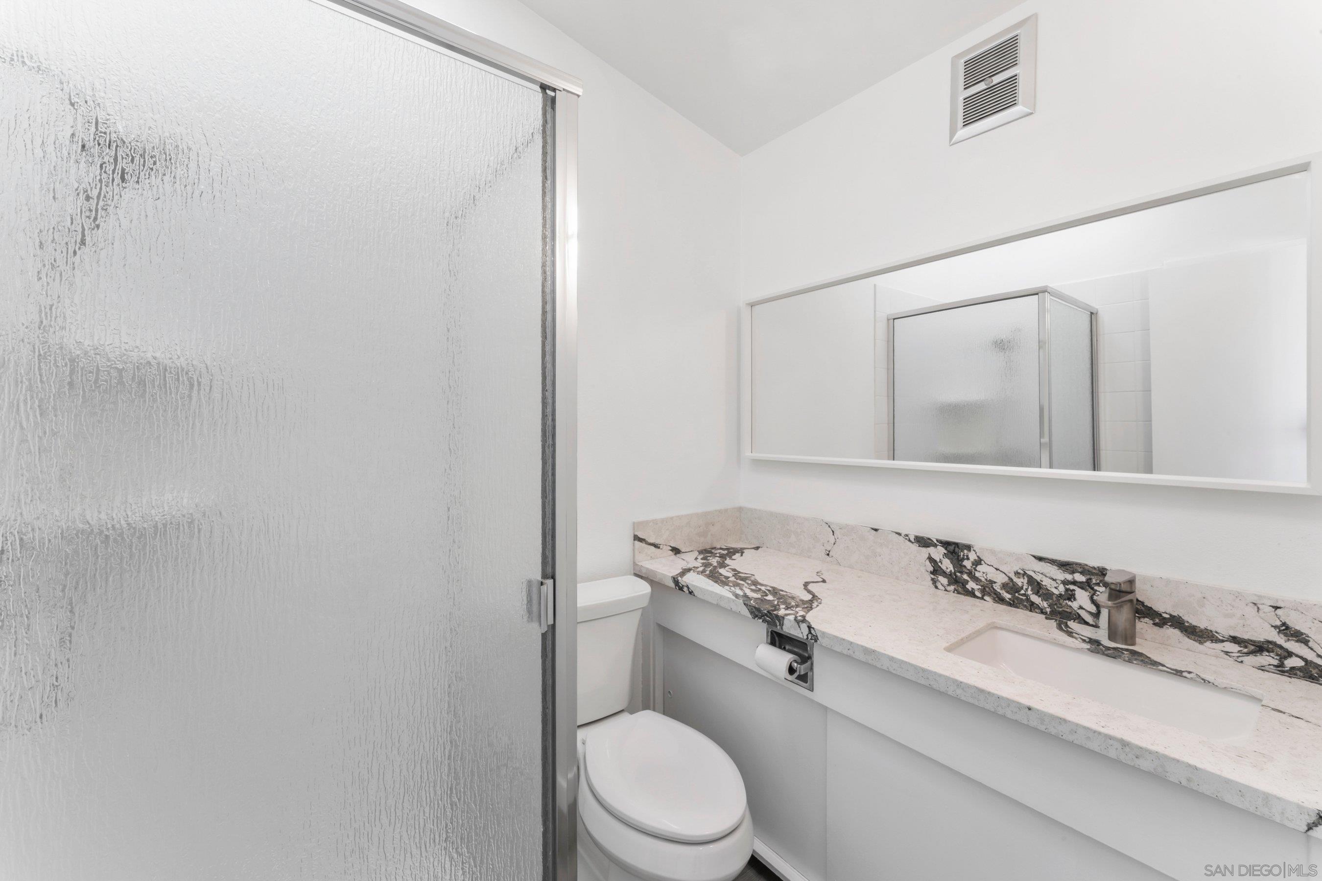 Detail Gallery Image 10 of 19 For 2663  Tonto Way, San Diego,  CA 92117 - 5 Beds | 2 Baths