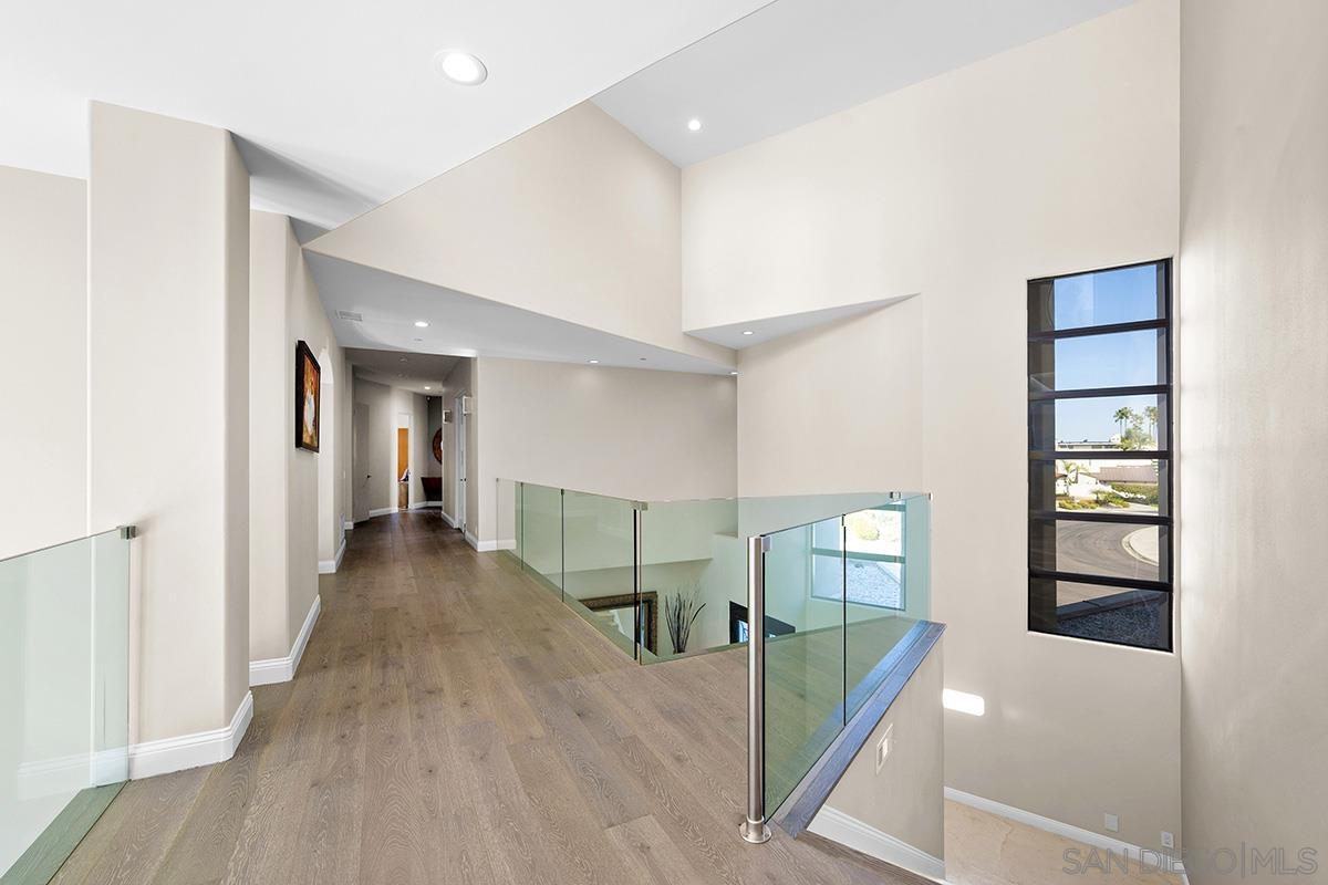 Detail Gallery Image 17 of 38 For 1107  Majestad Ln, Chula Vista,  CA 91910 - 6 Beds | 5/1 Baths