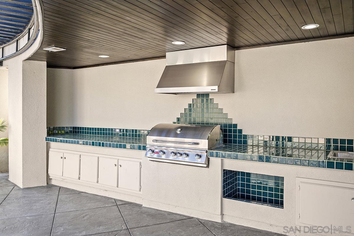 Detail Gallery Image 30 of 38 For 1107  Majestad Ln, Chula Vista,  CA 91910 - 6 Beds | 5/1 Baths