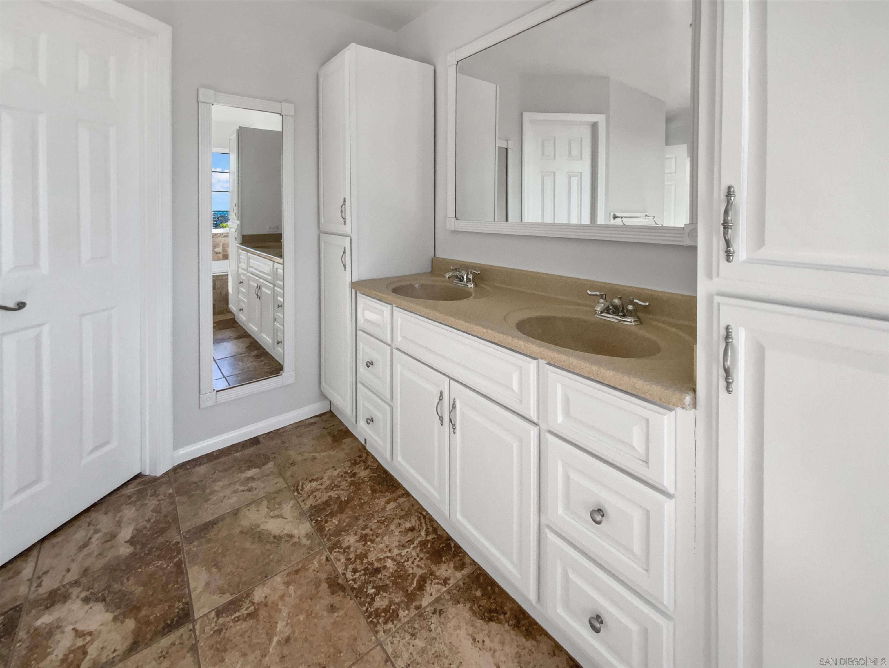 Detail Gallery Image 18 of 27 For 1504  San Bernardino Ave, Spring Valley,  CA 91977 - 4 Beds | 3 Baths