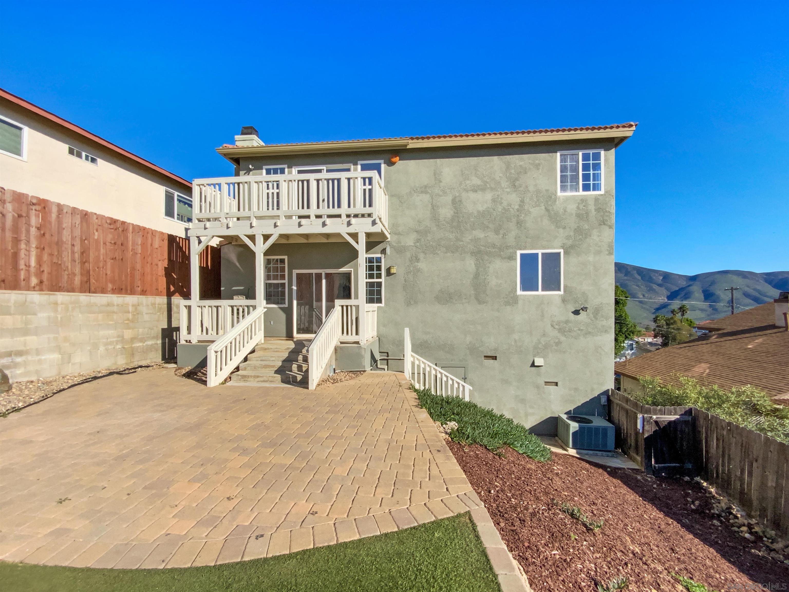 Detail Gallery Image 5 of 27 For 1504  San Bernardino Ave, Spring Valley,  CA 91977 - 4 Beds | 3 Baths