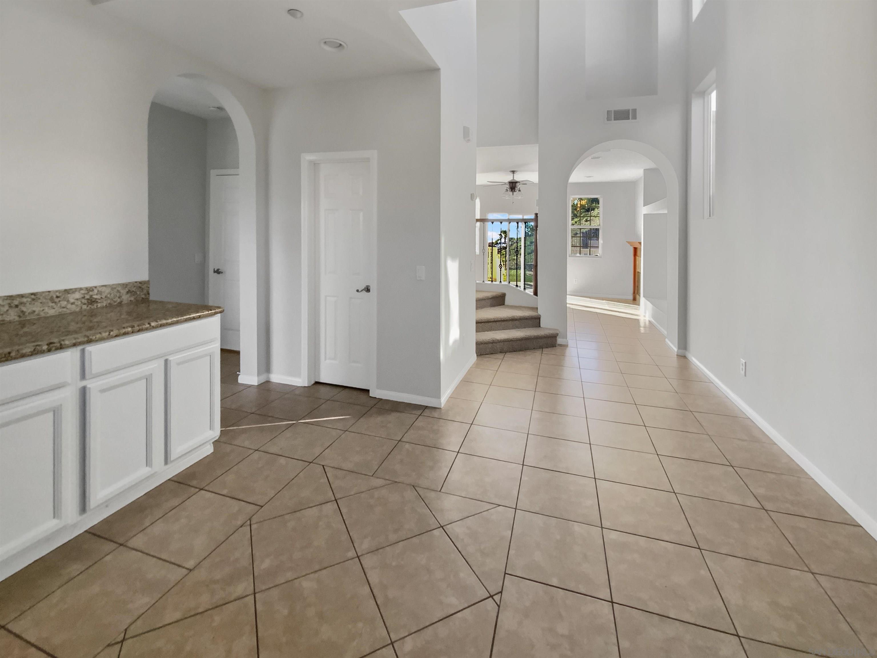 Detail Gallery Image 10 of 27 For 1504  San Bernardino Ave, Spring Valley,  CA 91977 - 4 Beds | 3 Baths