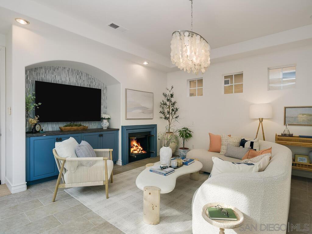 Detail Gallery Image 13 of 51 For 409  N Cedros Ave, Solana Beach,  CA 92075 - 5 Beds | 4 Baths