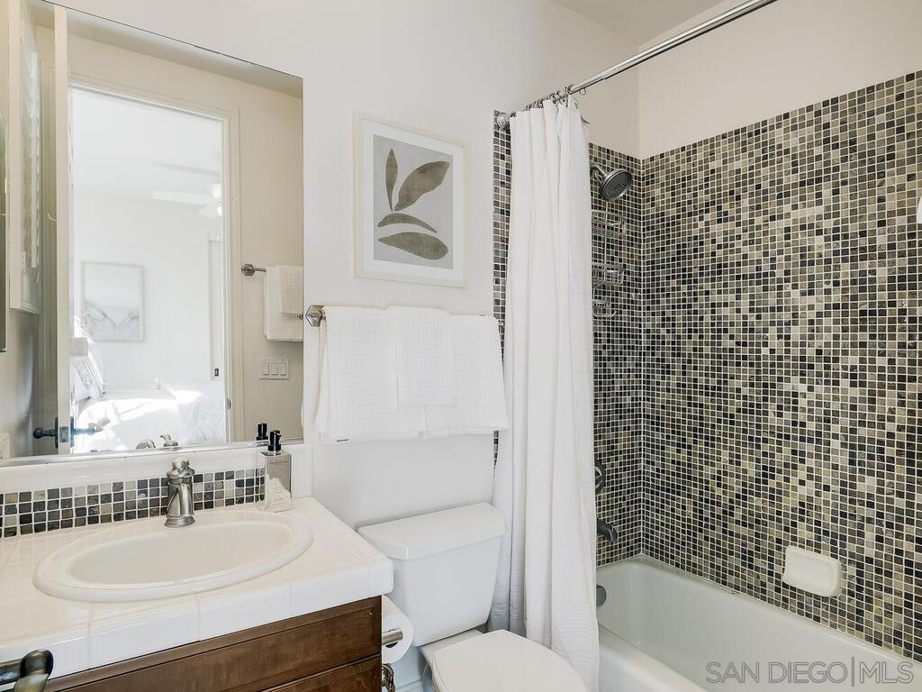 Detail Gallery Image 28 of 51 For 409  N Cedros Ave, Solana Beach,  CA 92075 - 5 Beds | 4 Baths