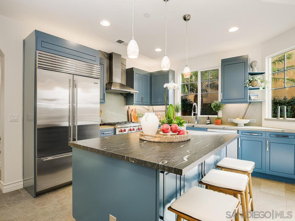 Detail Gallery Image 9 of 51 For 409  N Cedros Ave, Solana Beach,  CA 92075 - 5 Beds | 4 Baths