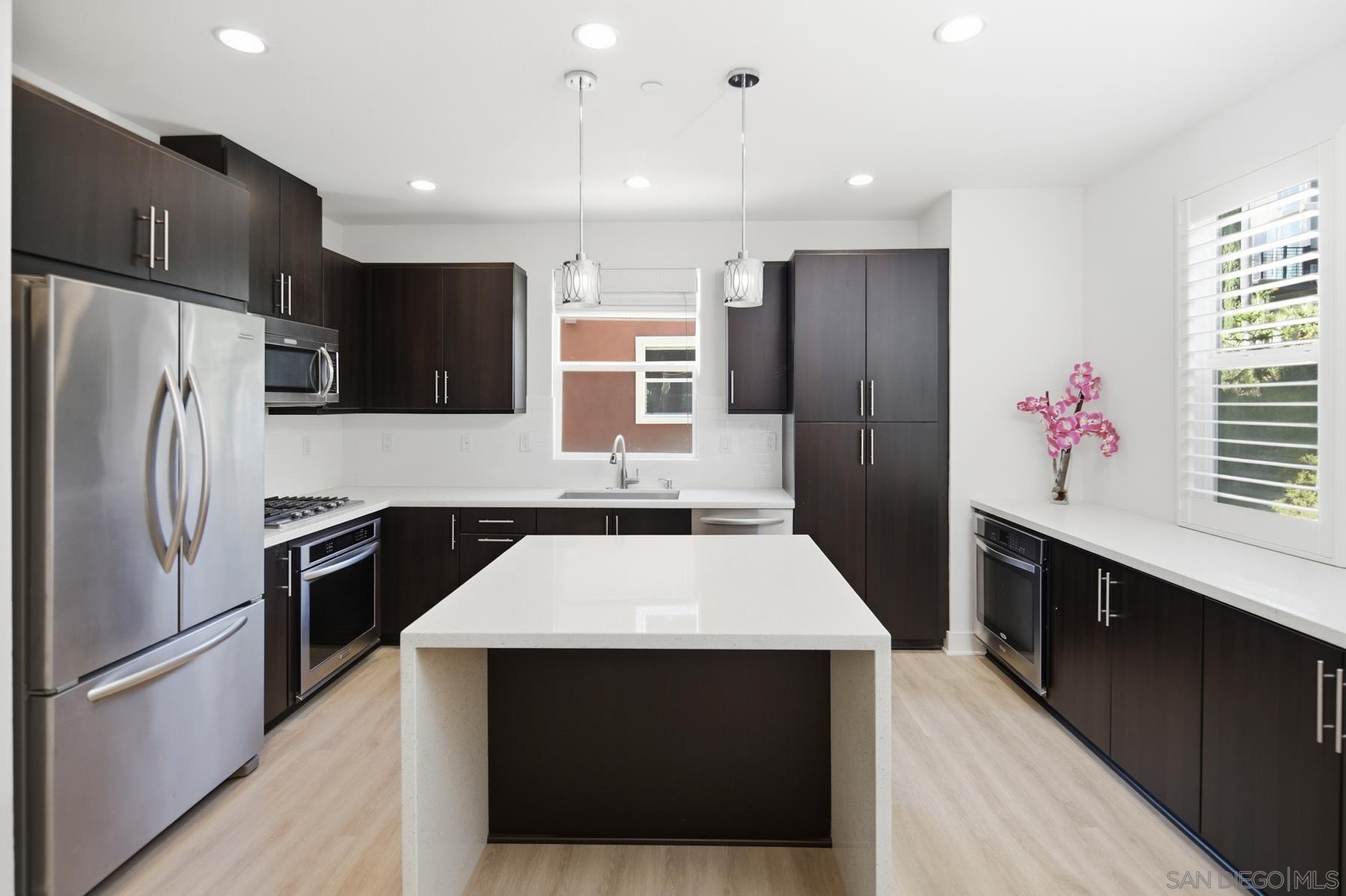 Front Image Thumbnail for SD2601057