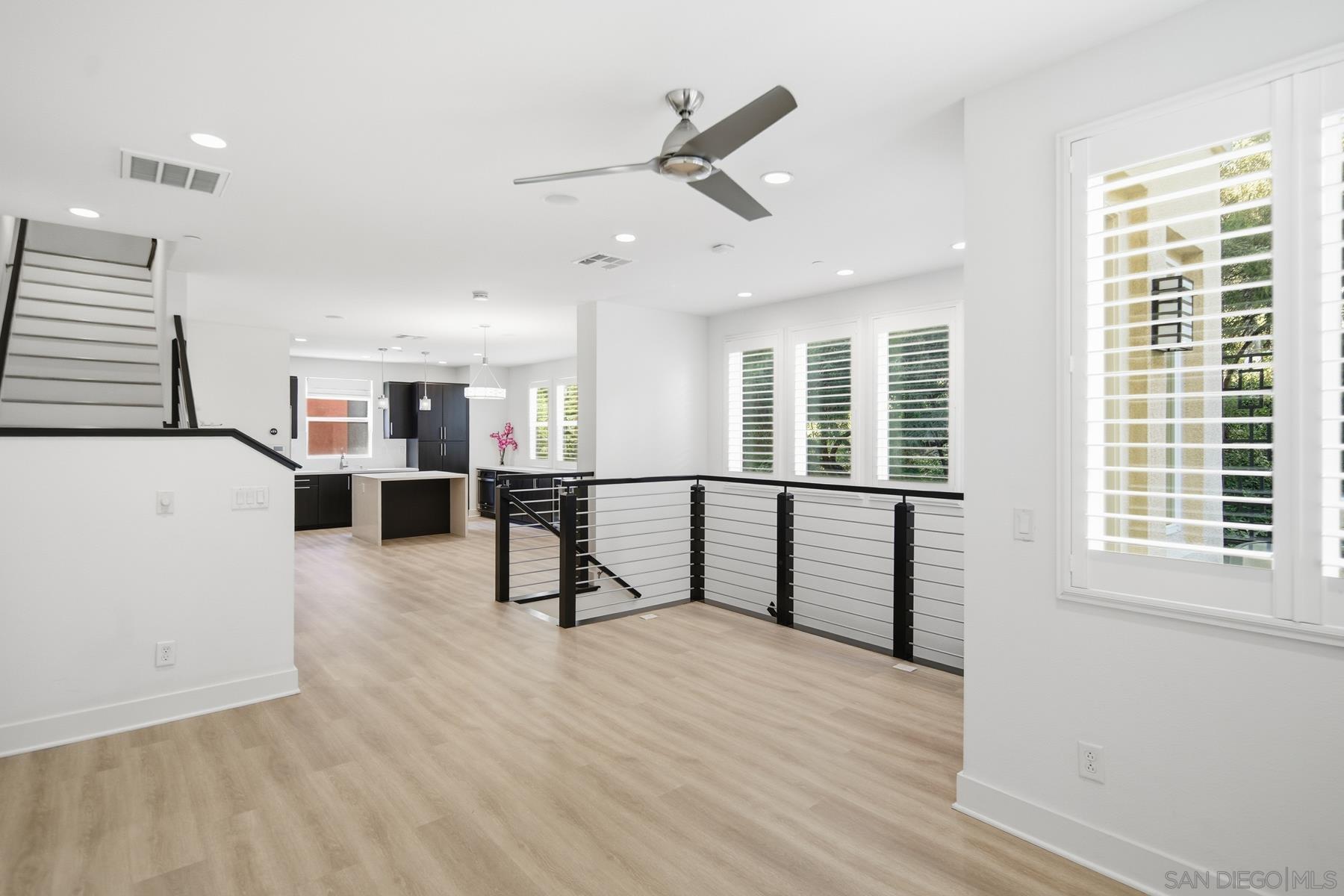 Detail Gallery Image 16 of 41 For 7830  Inception Way, San Diego,  CA 92108 - 3 Beds | 3/1 Baths