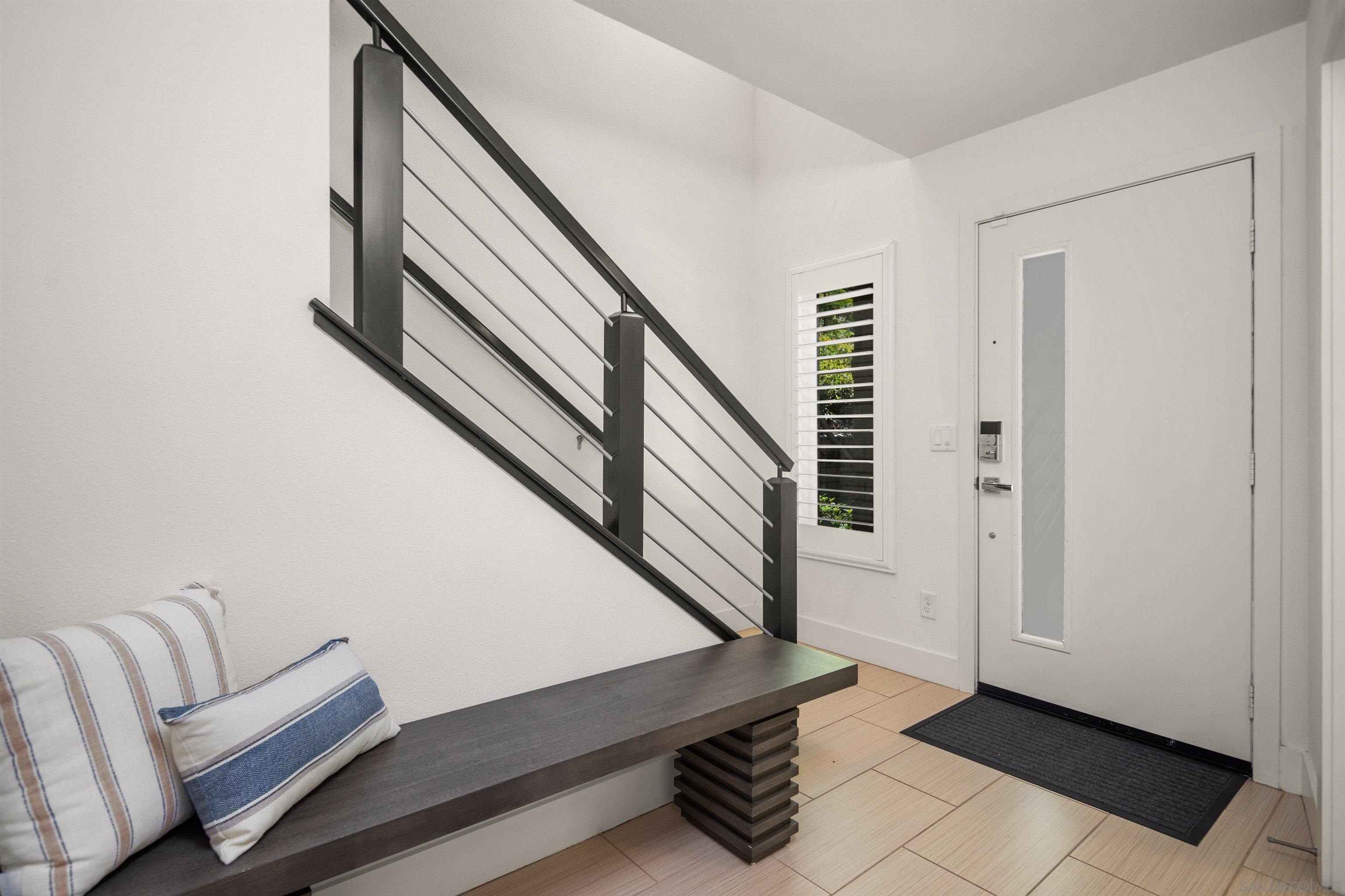 Detail Gallery Image 4 of 41 For 7830  Inception Way, San Diego,  CA 92108 - 3 Beds | 3/1 Baths