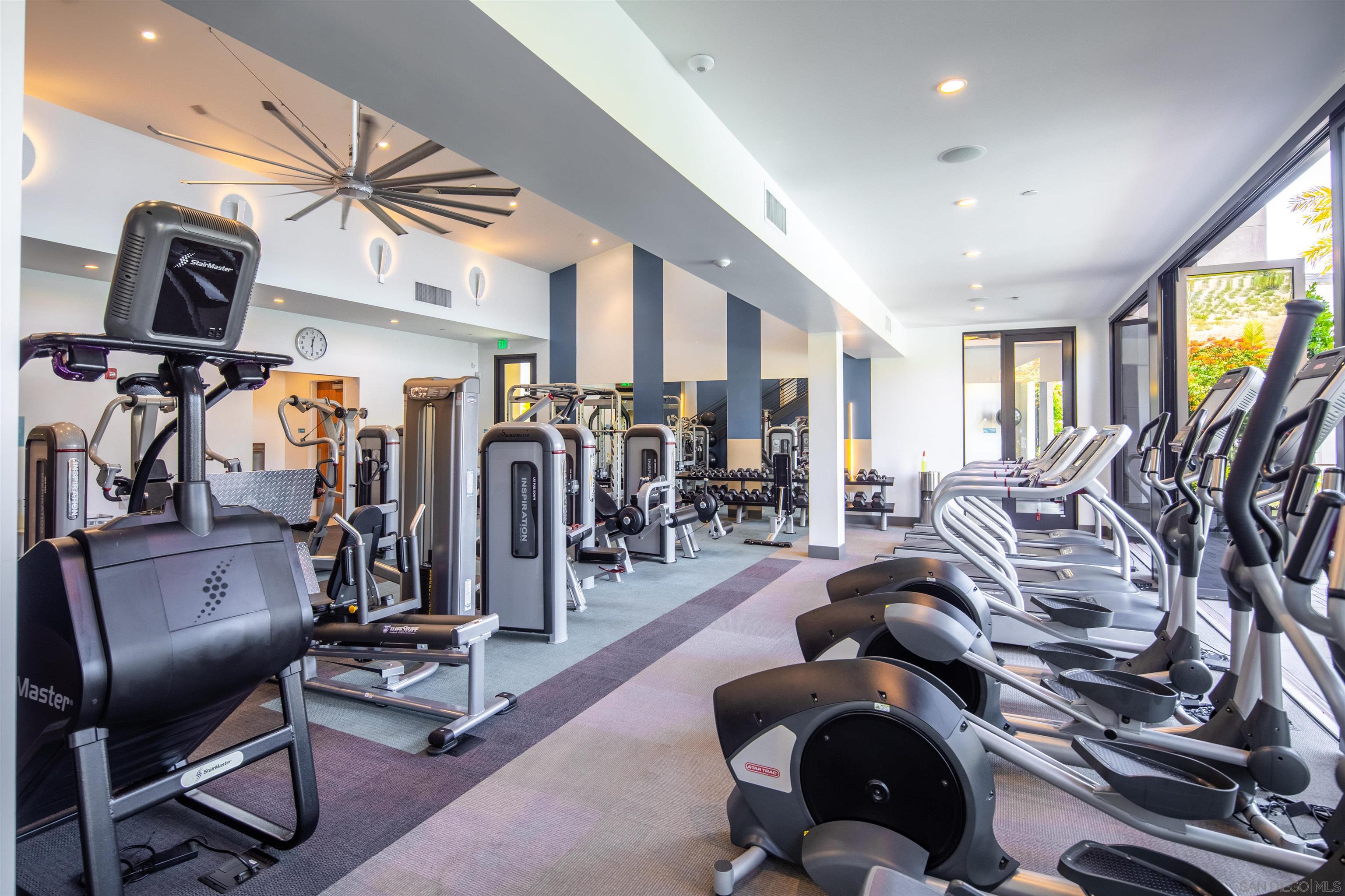 Detail Gallery Image 40 of 41 For 7830  Inception Way, San Diego,  CA 92108 - 3 Beds | 3/1 Baths