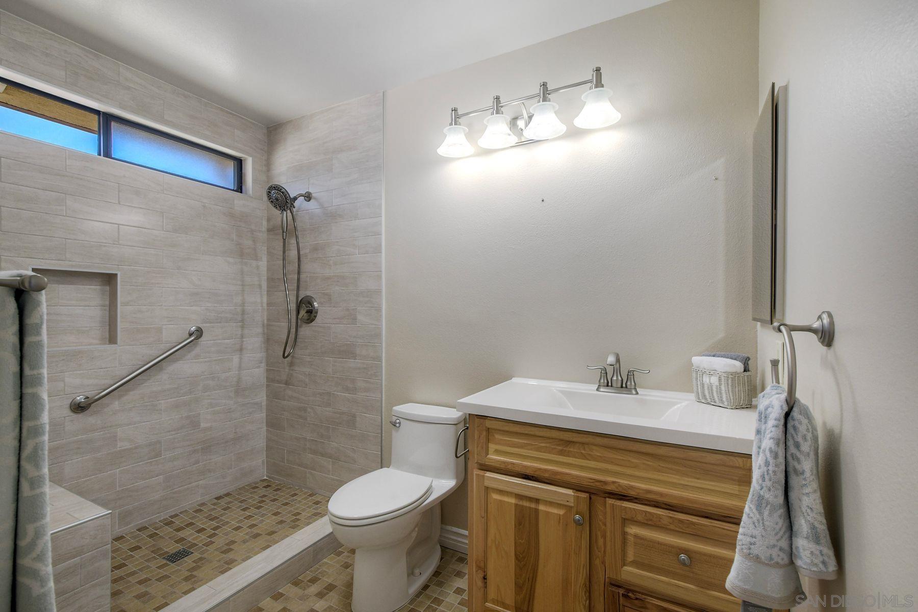 Detail Gallery Image 28 of 34 For 13059  Acton Ave, Poway,  CA 92064 - 3 Beds | 2 Baths