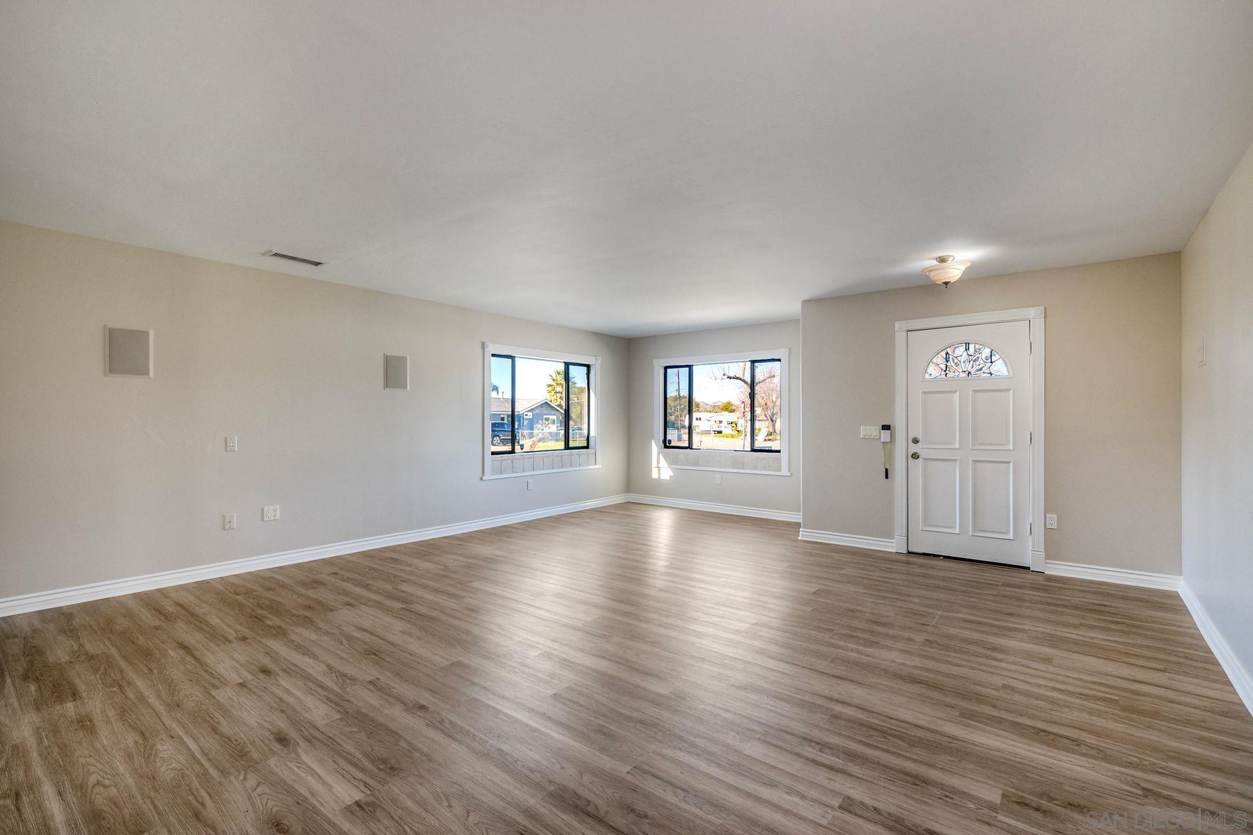 Detail Gallery Image 7 of 34 For 13059  Acton Ave, Poway,  CA 92064 - 3 Beds | 2 Baths