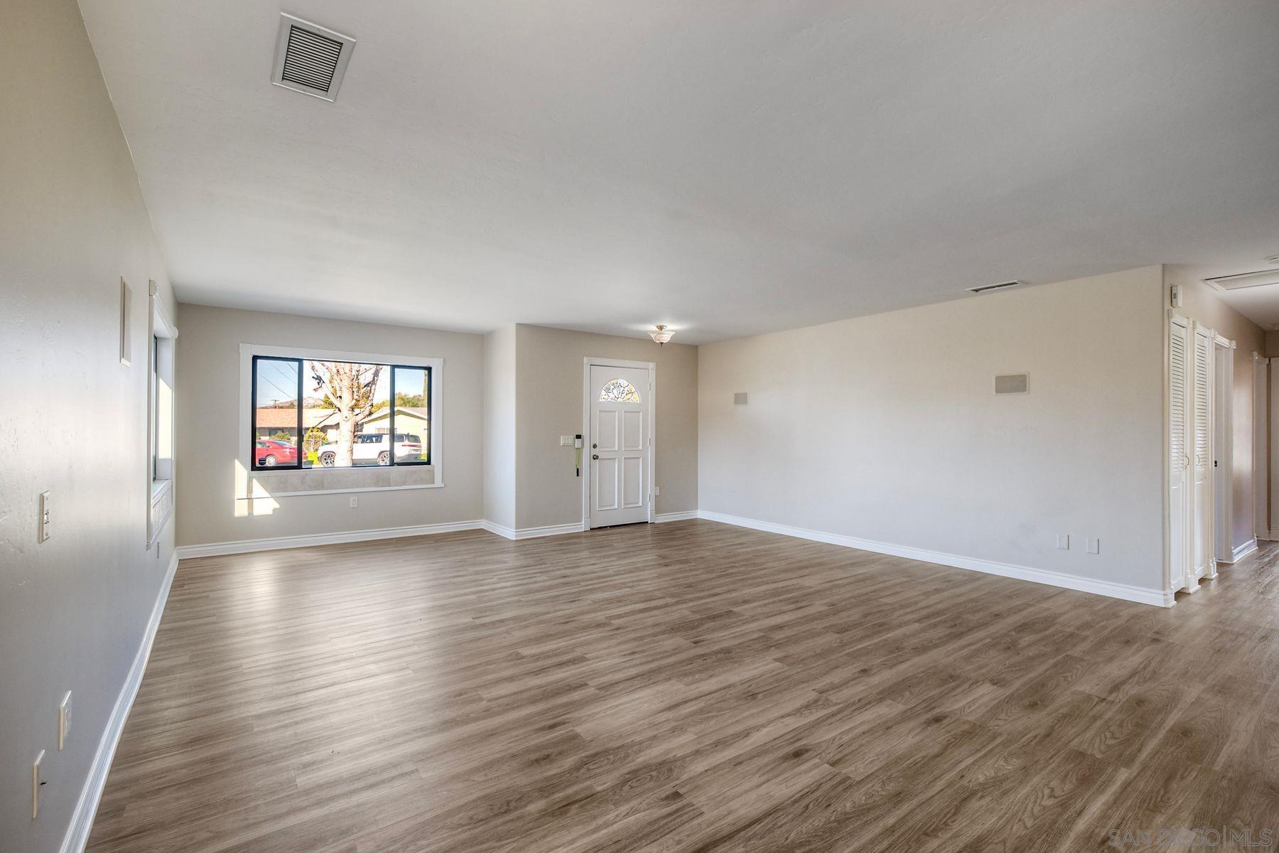 Detail Gallery Image 8 of 34 For 13059  Acton Ave, Poway,  CA 92064 - 3 Beds | 2 Baths