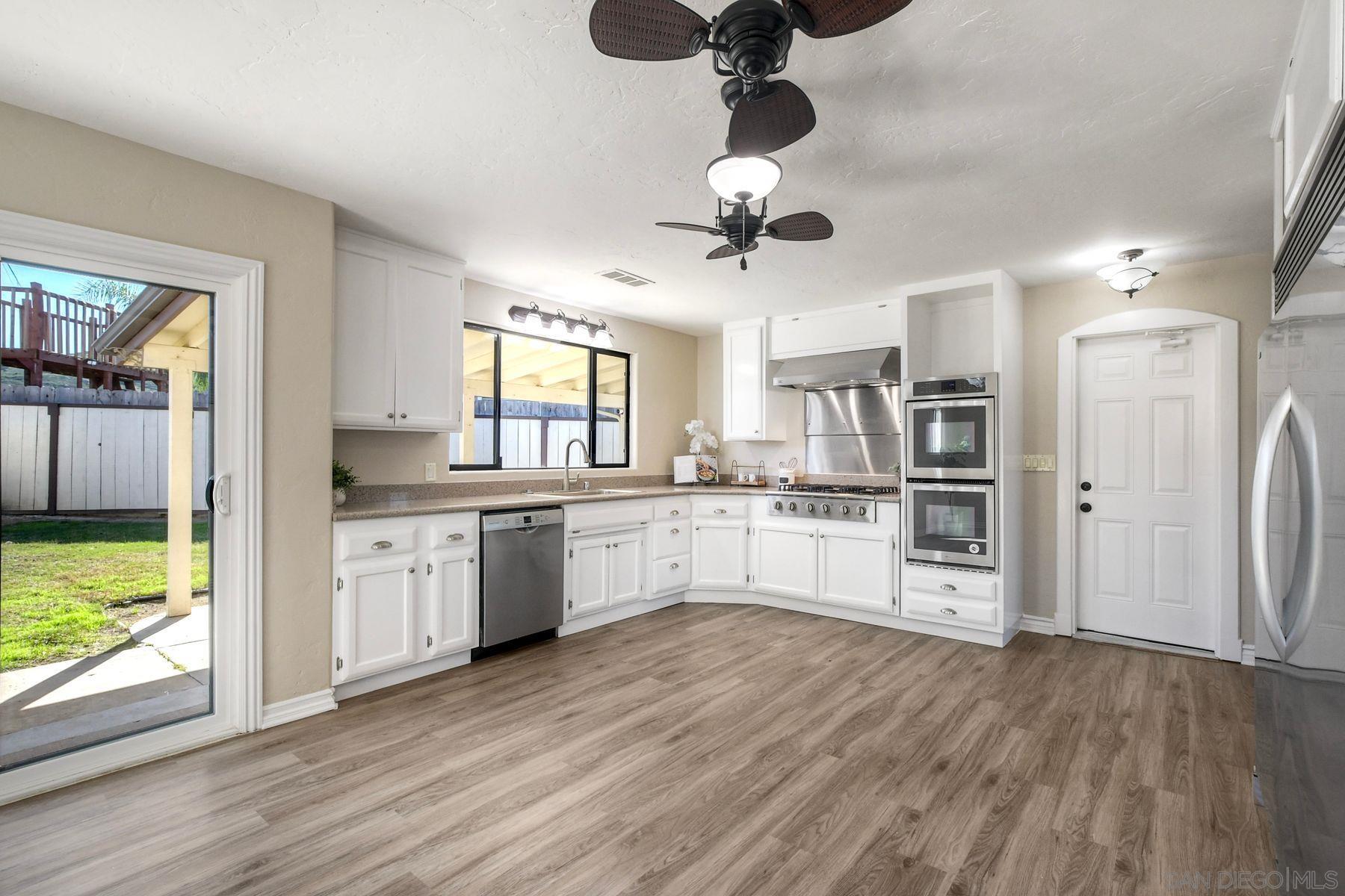 Detail Gallery Image 10 of 34 For 13059  Acton Ave, Poway,  CA 92064 - 3 Beds | 2 Baths