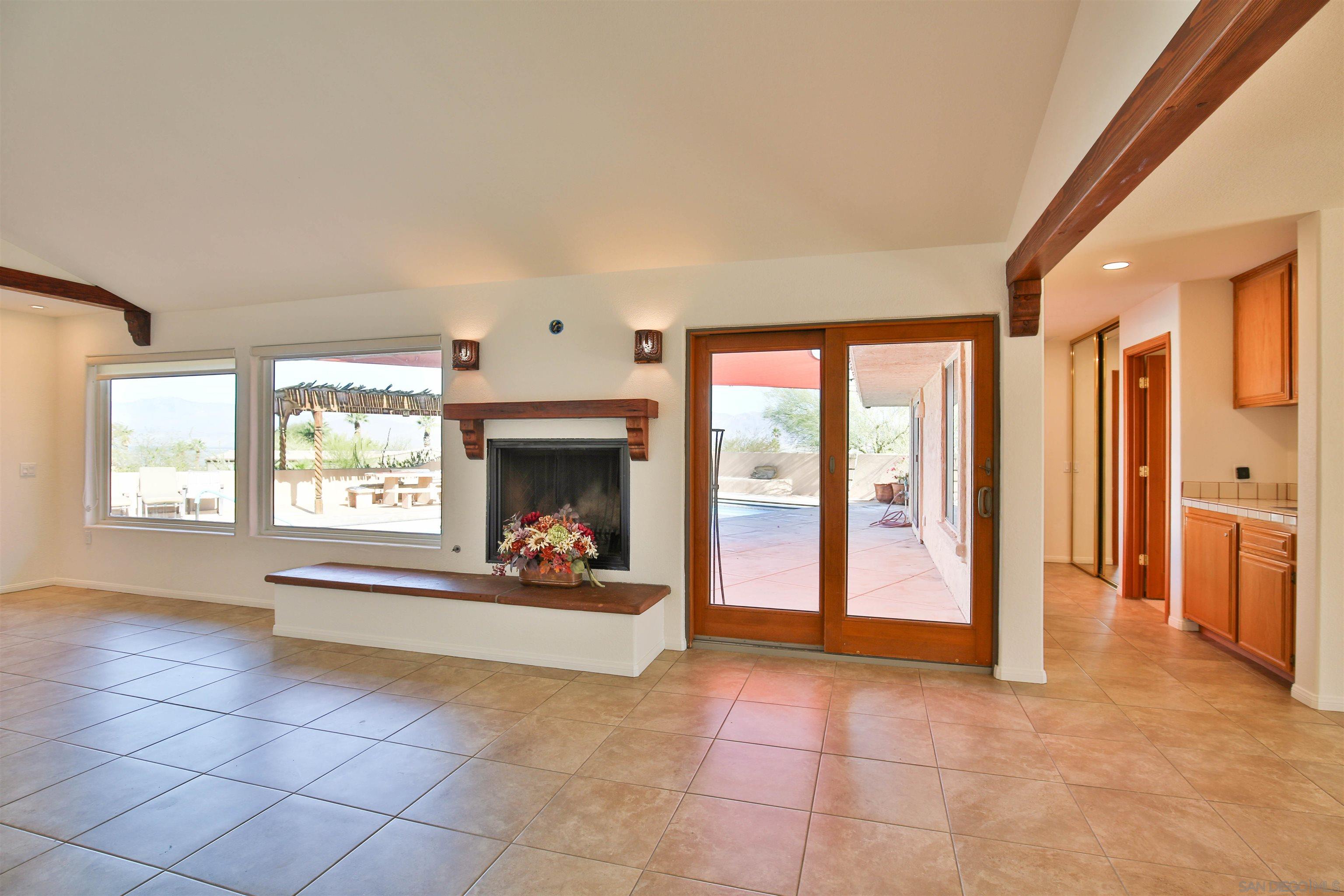 Detail Gallery Image 8 of 42 For 1804  Chuparosa Lane, Borrego Springs,  CA 92004 - 4 Beds | 4 Baths
