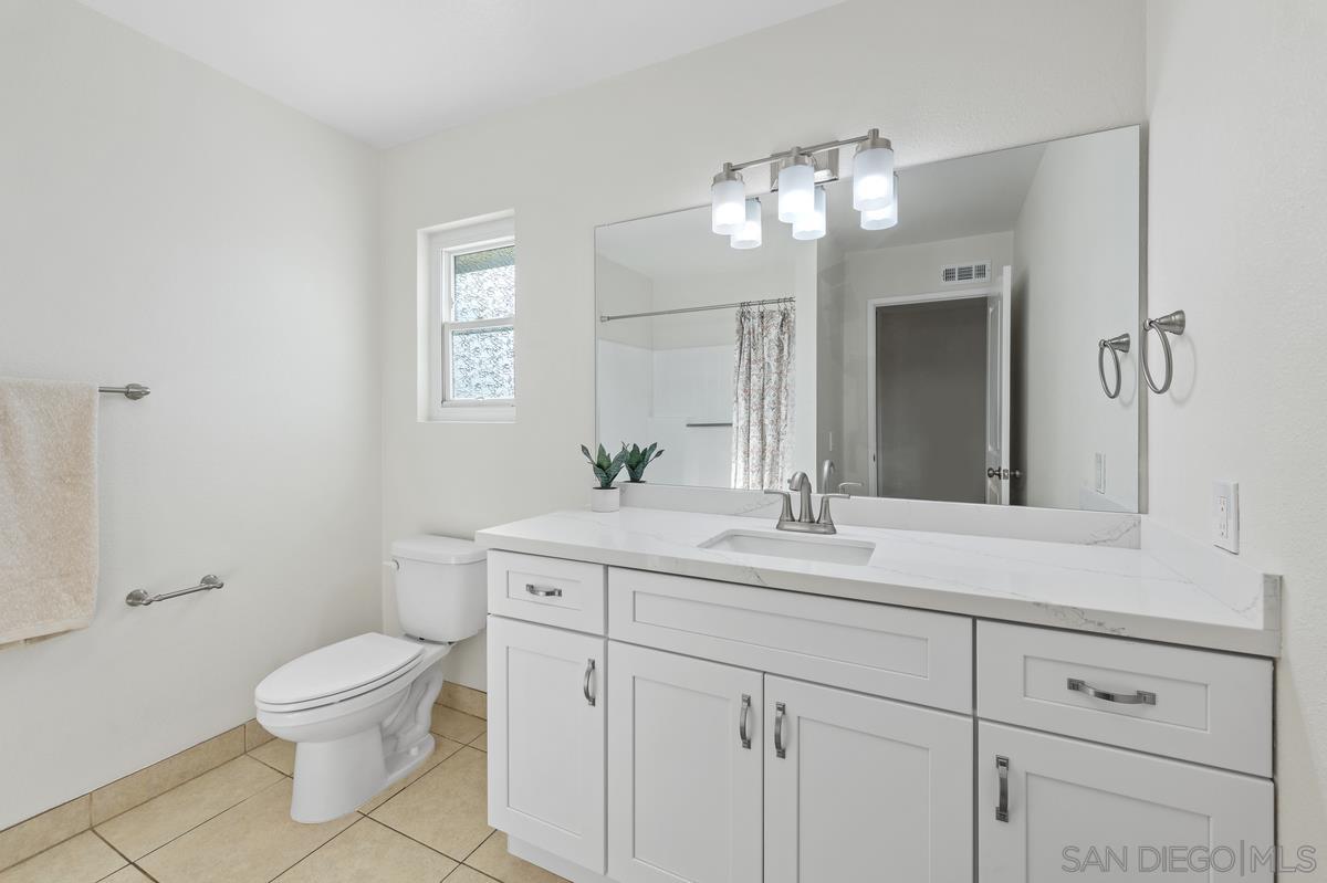 Detail Gallery Image 13 of 36 For 2066  Manzana Way, San Diego,  CA 92139 - 3 Beds | 2 Baths