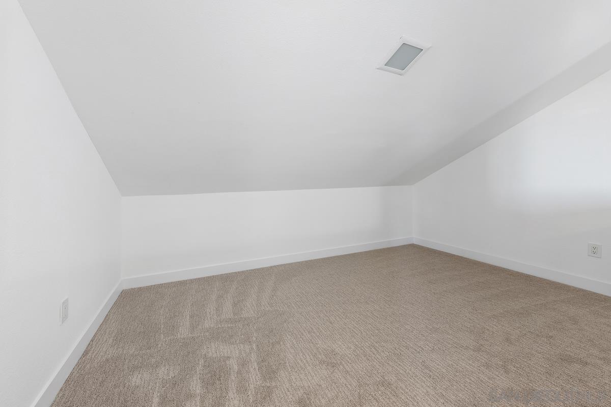 Detail Gallery Image 15 of 36 For 2066  Manzana Way, San Diego,  CA 92139 - 3 Beds | 2 Baths