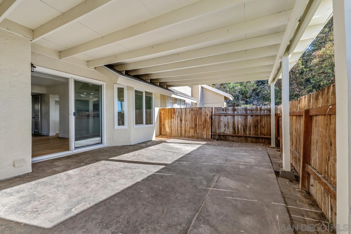 Detail Gallery Image 20 of 36 For 2066  Manzana Way, San Diego,  CA 92139 - 3 Beds | 2 Baths