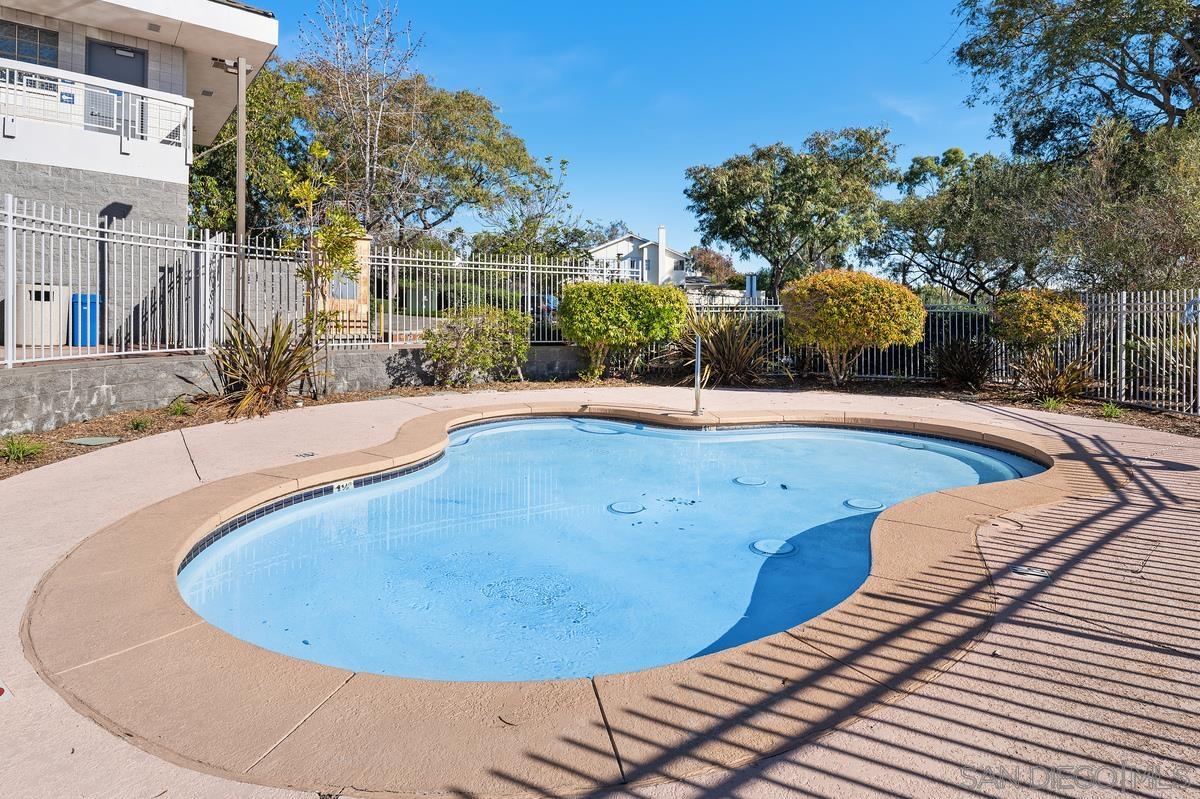 Detail Gallery Image 28 of 36 For 2066  Manzana Way, San Diego,  CA 92139 - 3 Beds | 2 Baths