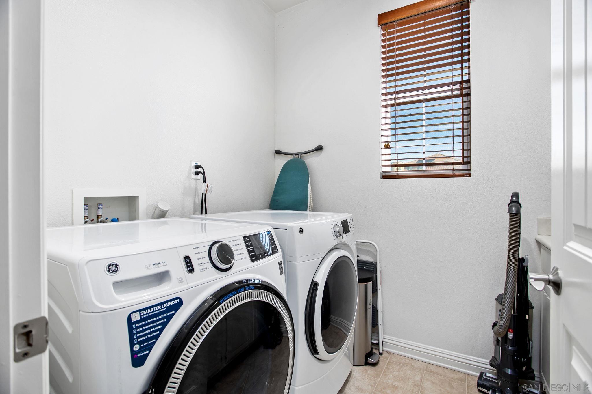 Detail Gallery Image 17 of 36 For 1818  Santa Christina Ave, Chula Vista,  CA 91913 - 4 Beds | 3/1 Baths