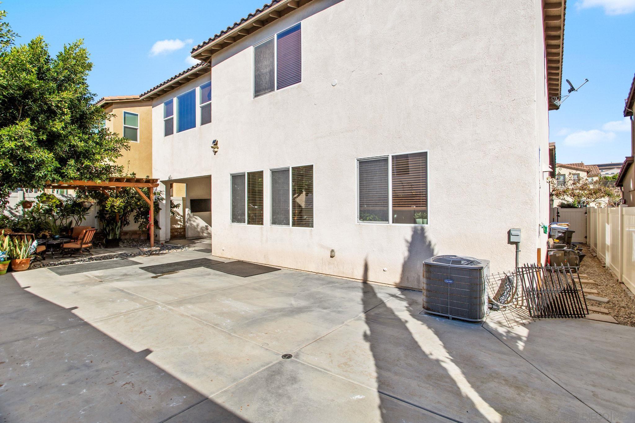 Detail Gallery Image 21 of 36 For 1818  Santa Christina Ave, Chula Vista,  CA 91913 - 4 Beds | 3/1 Baths