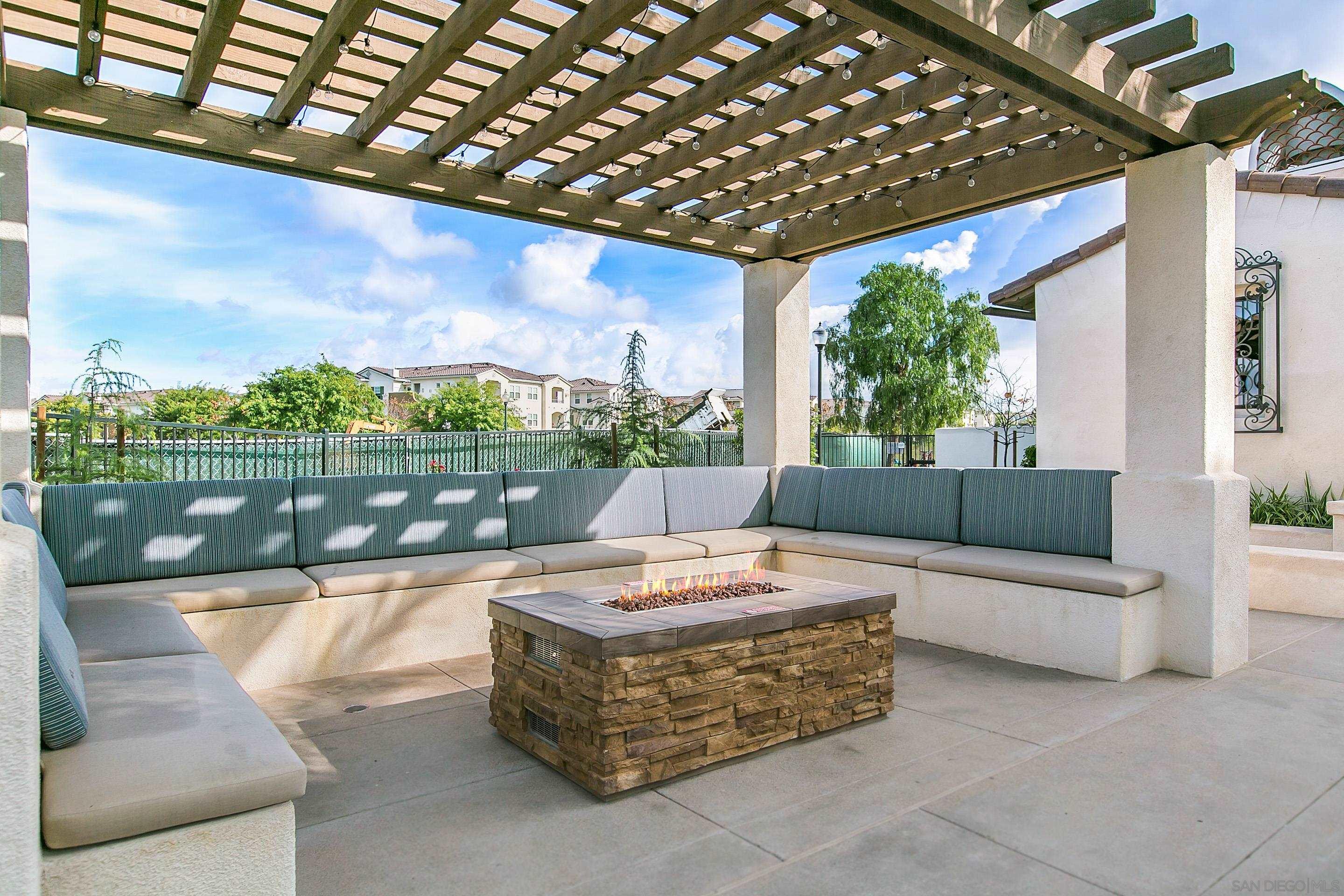 Detail Gallery Image 27 of 36 For 1818  Santa Christina Ave, Chula Vista,  CA 91913 - 4 Beds | 3/1 Baths