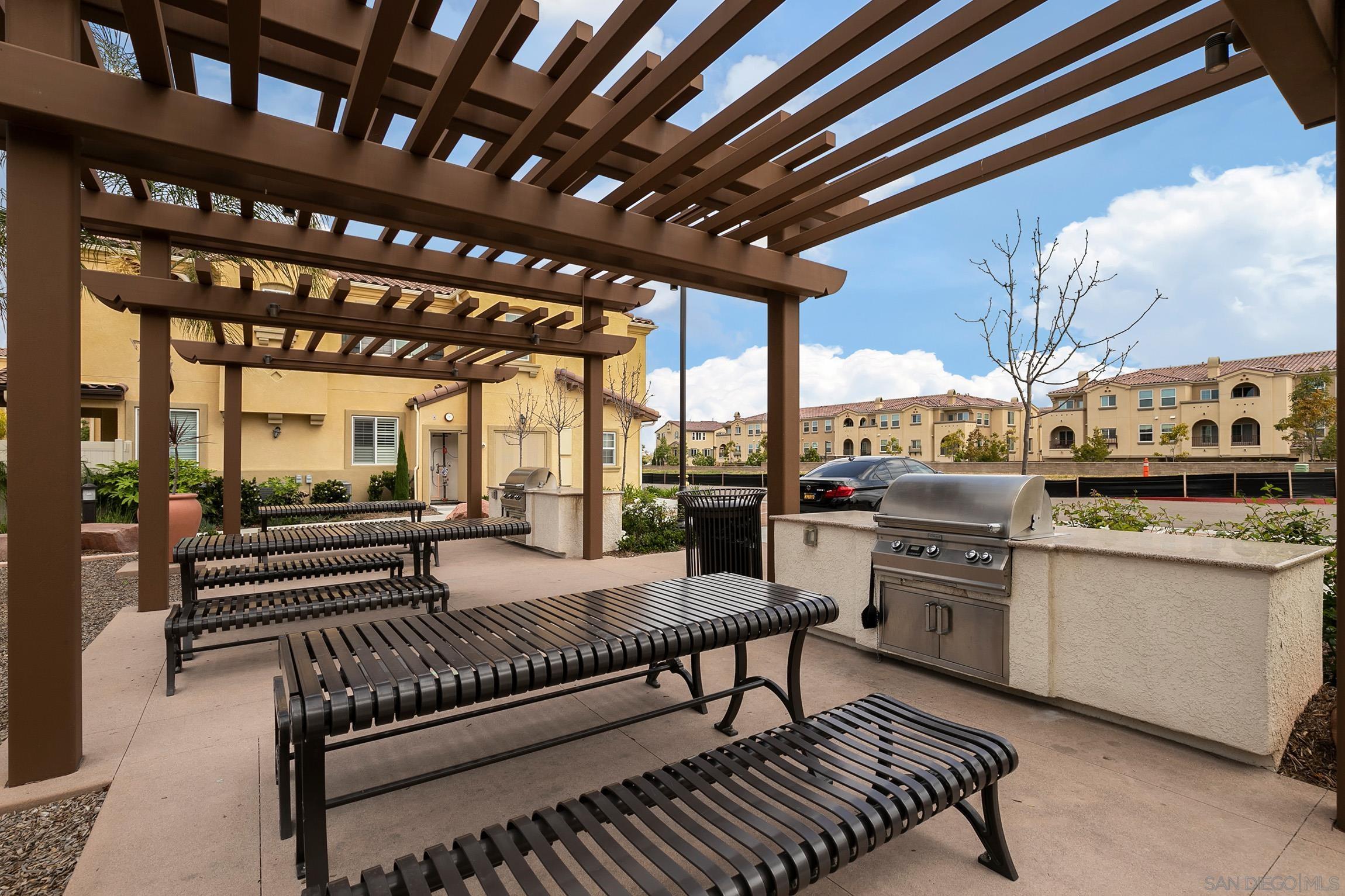 Detail Gallery Image 31 of 36 For 1818  Santa Christina Ave, Chula Vista,  CA 91913 - 4 Beds | 3/1 Baths