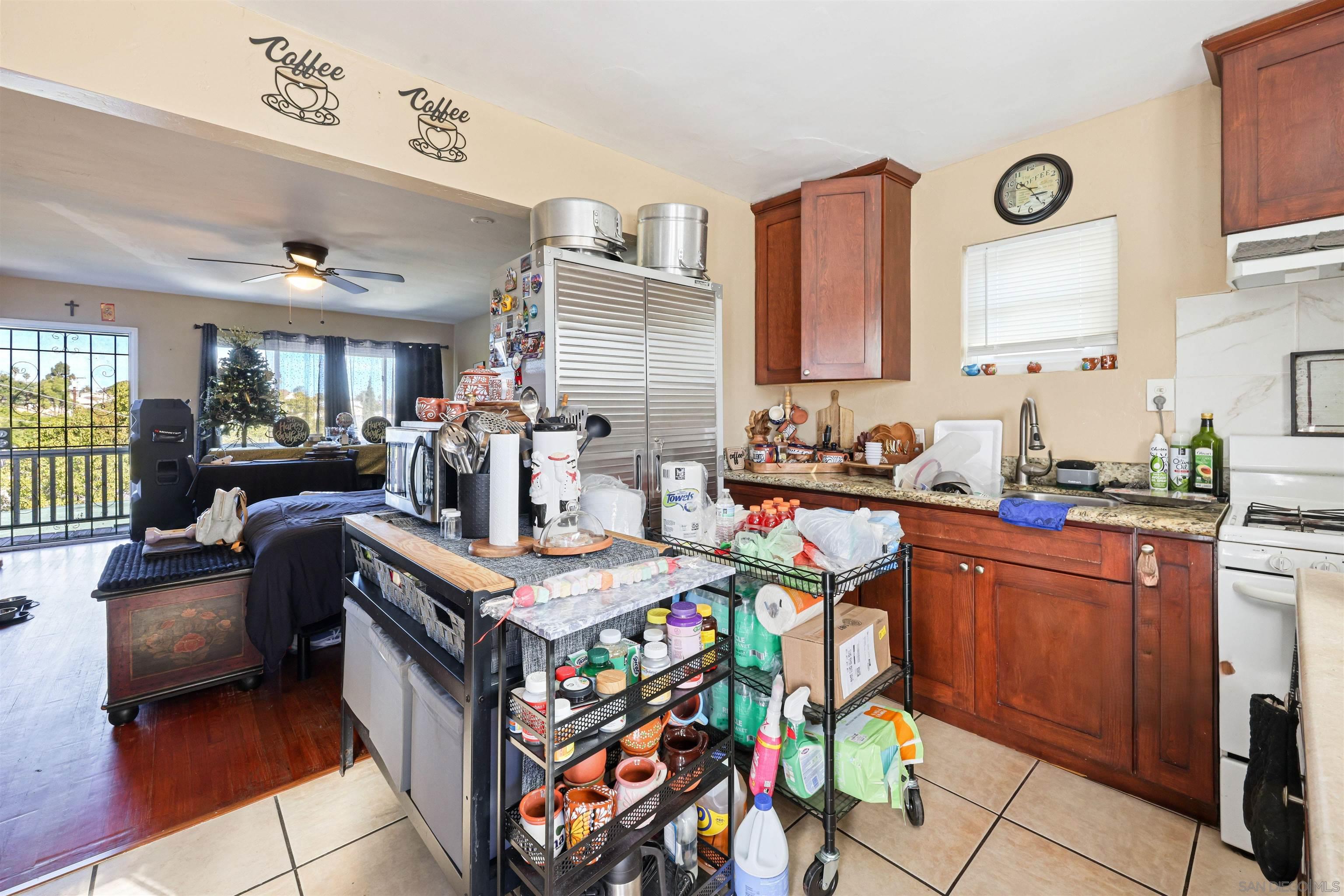 Detail Gallery Image 13 of 18 For 853 S 32nd St, San Diego,  CA 92113 - – Beds | – Baths