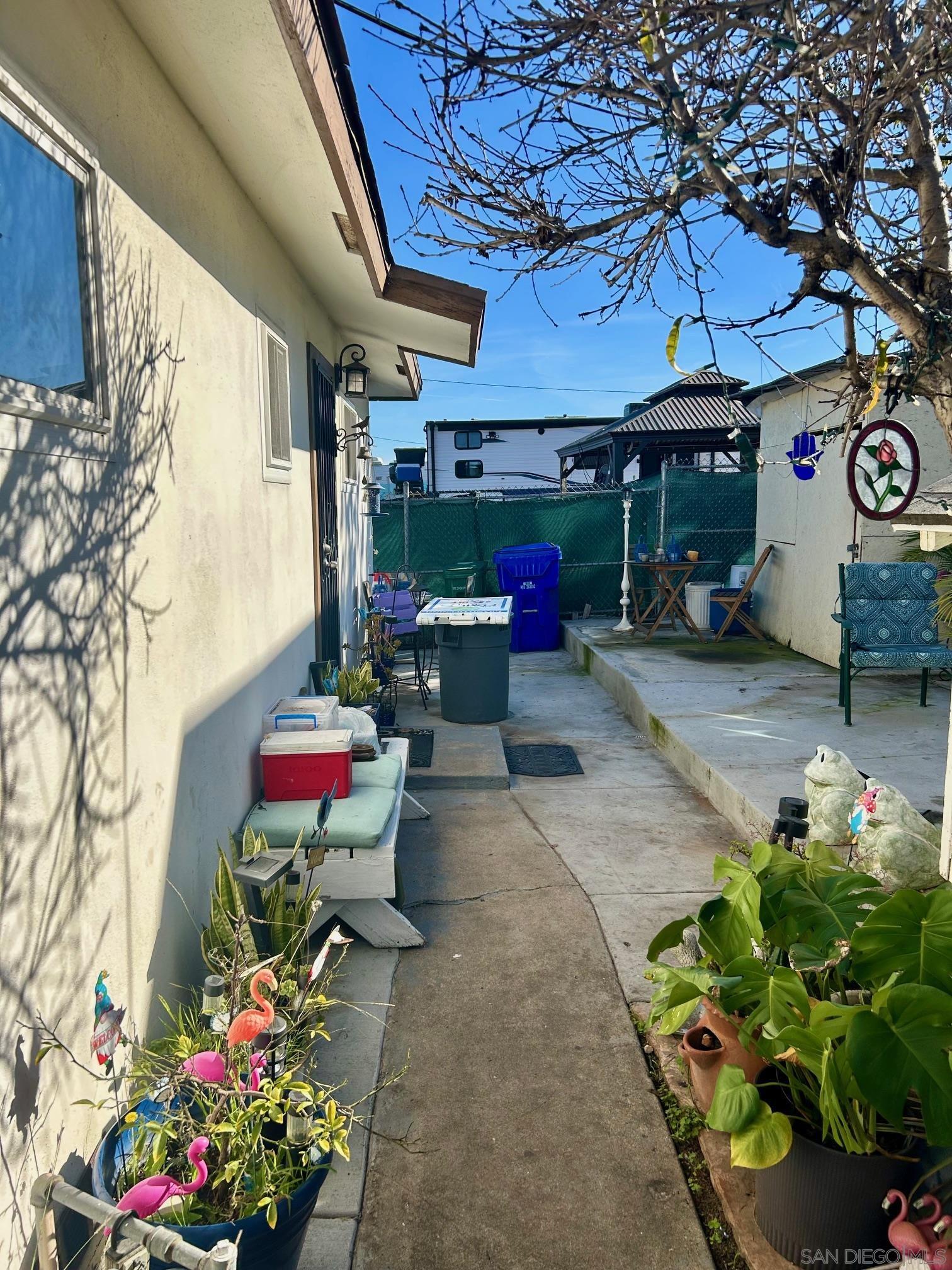 Detail Gallery Image 9 of 18 For 853 S 32nd St, San Diego,  CA 92113 - – Beds | – Baths