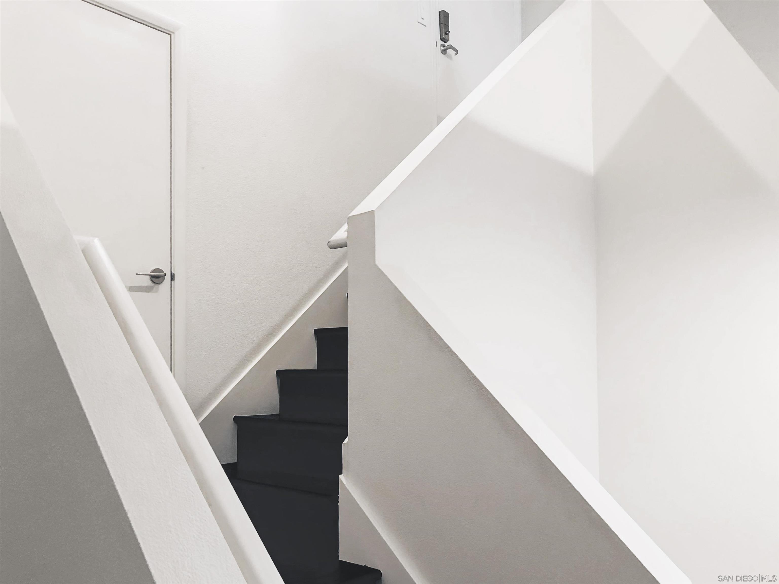 Detail Gallery Image 12 of 20 For 1944  State St  1, San Diego,  CA 92101 - 2 Beds | 1 Baths