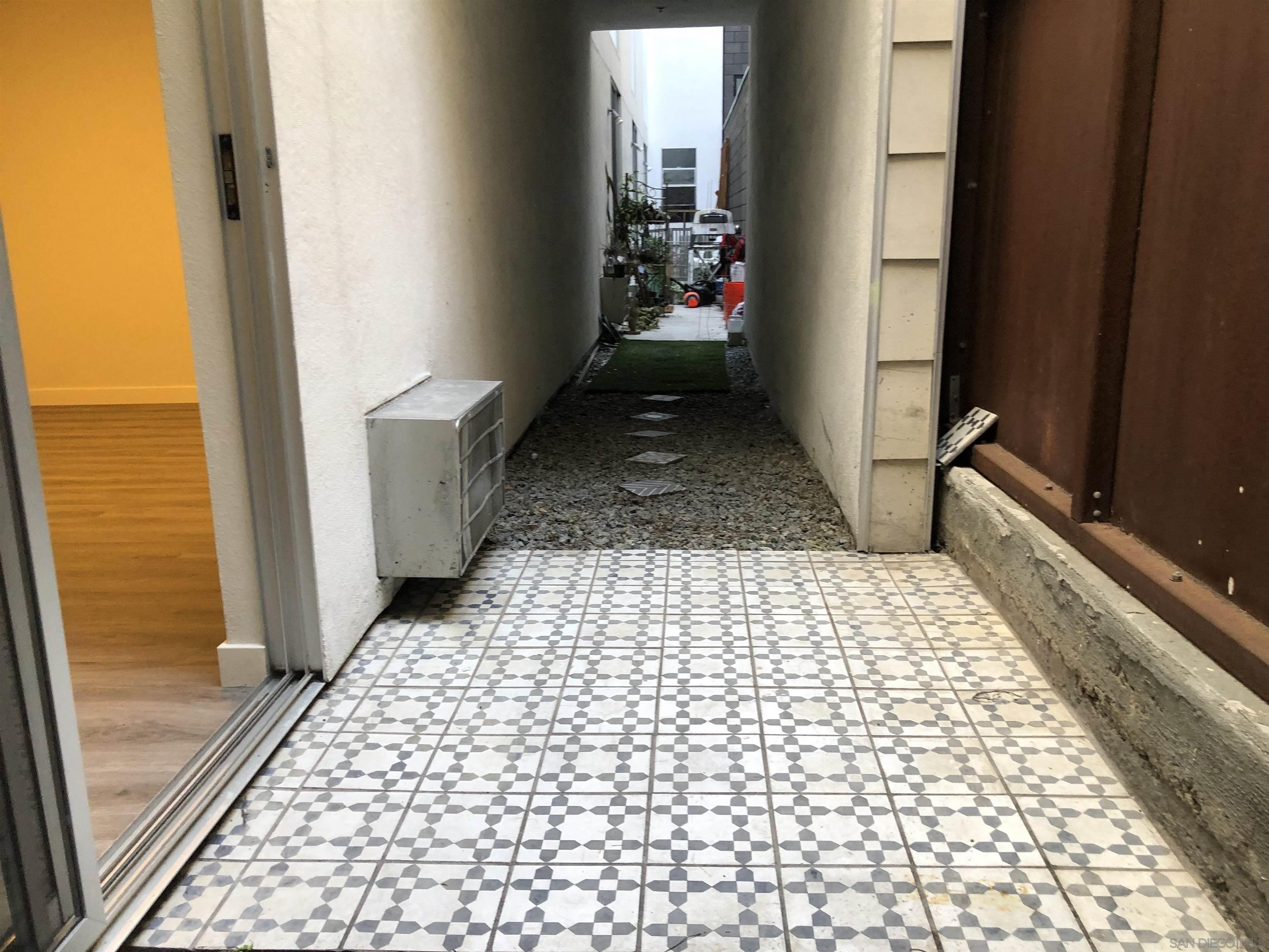 Detail Gallery Image 20 of 20 For 1944  State St  1, San Diego,  CA 92101 - 2 Beds | 1 Baths