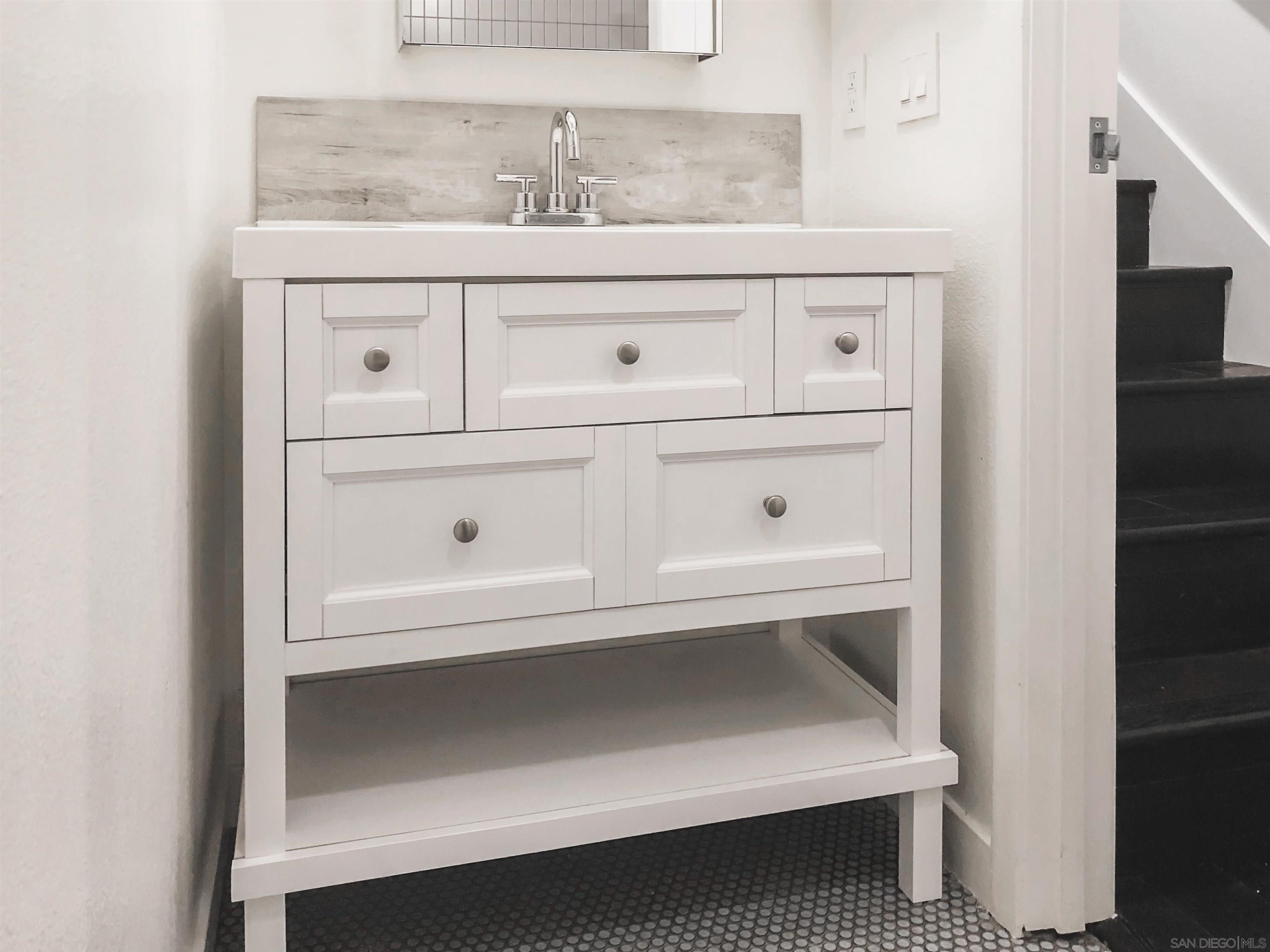 Detail Gallery Image 4 of 20 For 1944  State St  1, San Diego,  CA 92101 - 2 Beds | 1 Baths