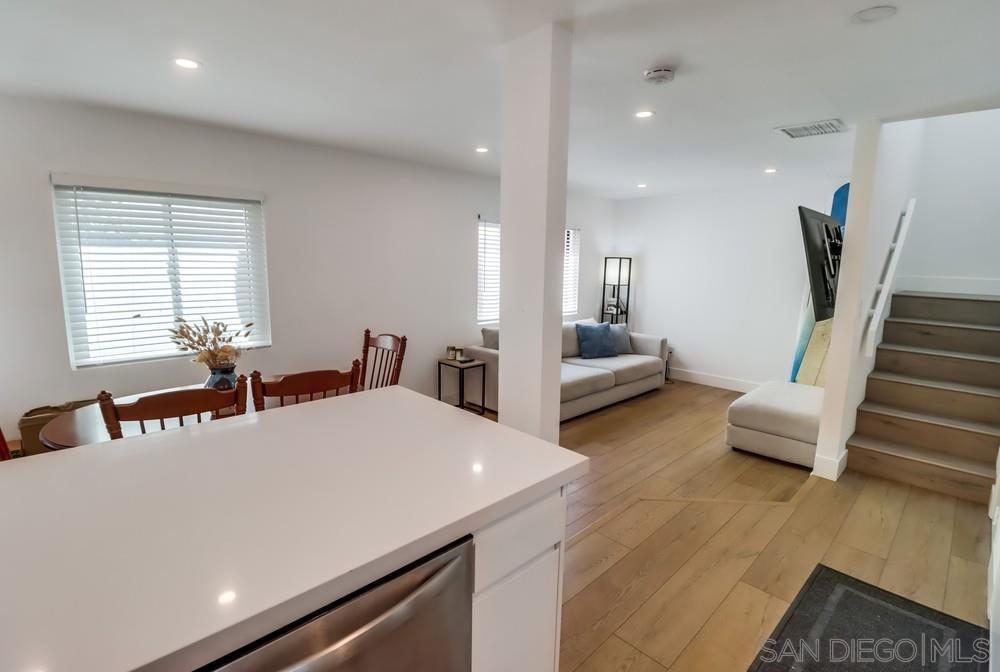 Detail Gallery Image 12 of 44 For 4053-55  Jewell St, San Diego,  CA 92109 - – Beds | – Baths