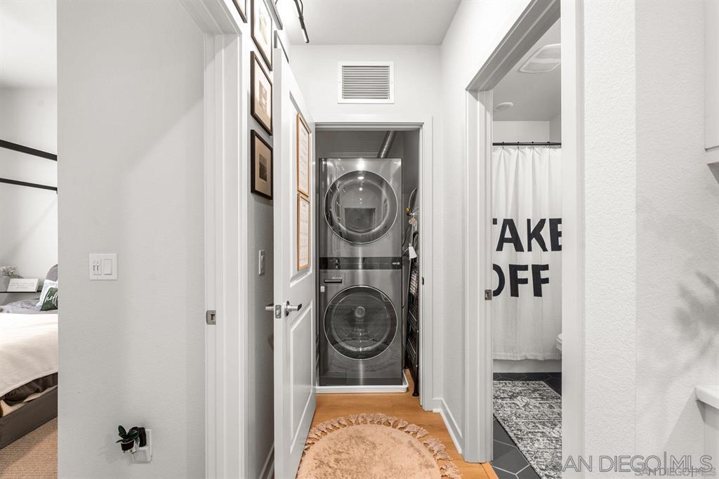 Detail Gallery Image 13 of 38 For 3001  Bravo Loop  #2,  Chula Vista,  CA 91915 - 3 Beds | 2 Baths