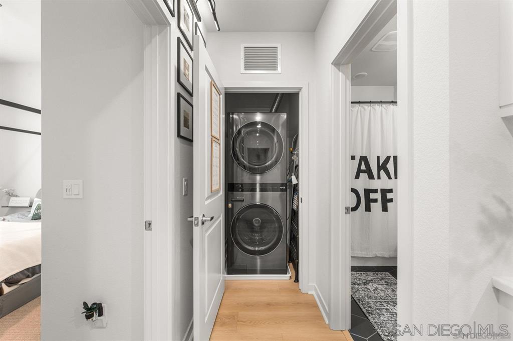 Detail Gallery Image 14 of 38 For 3001  Bravo Loop  #2,  Chula Vista,  CA 91915 - 3 Beds | 2 Baths