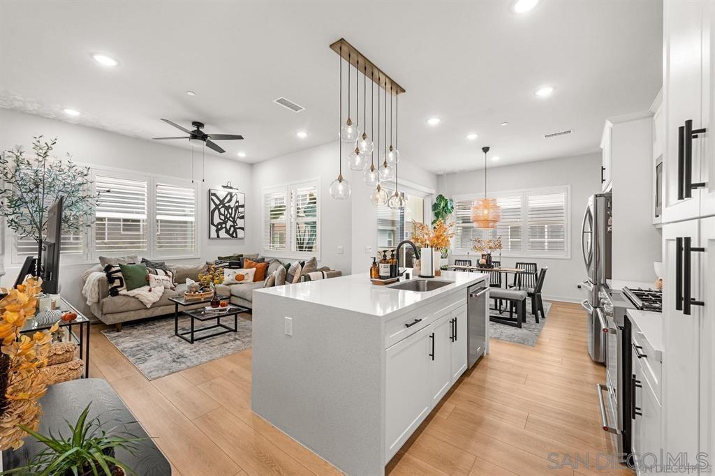 Detail Gallery Image 38 of 38 For 3001  Bravo Loop  #2,  Chula Vista,  CA 91915 - 3 Beds | 2 Baths